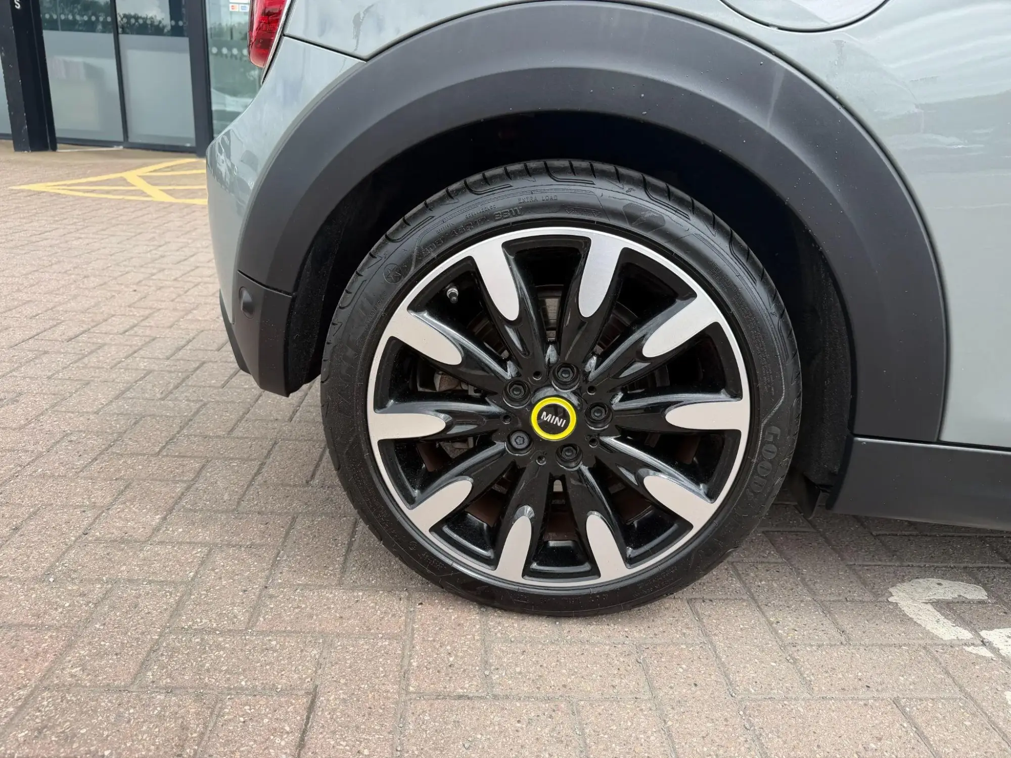 MINI Electric Hatch Image 10