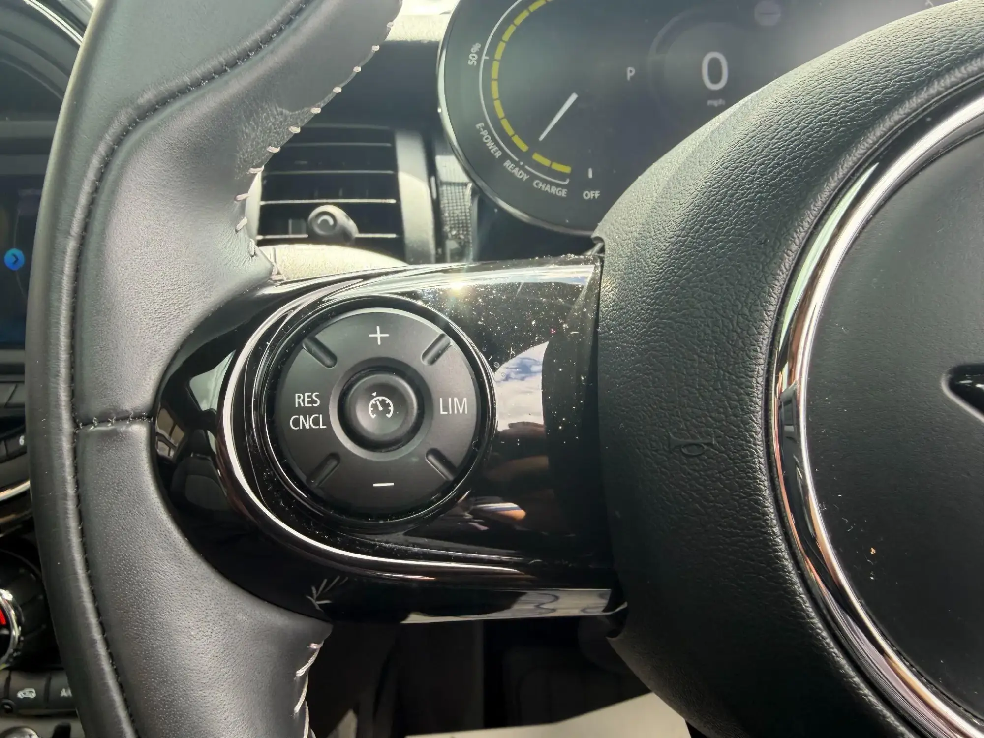 MINI Electric Hatch Image 13