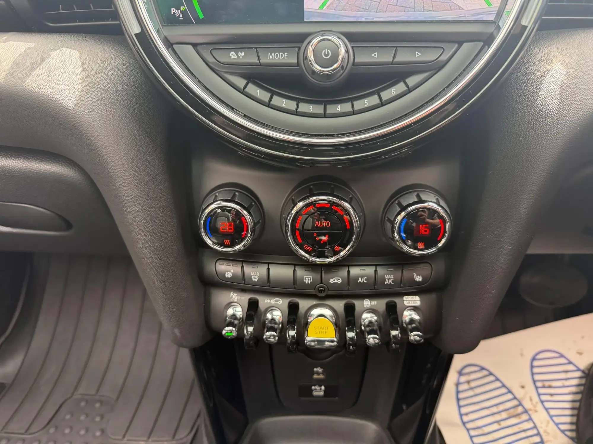 MINI Electric Hatch Image 19