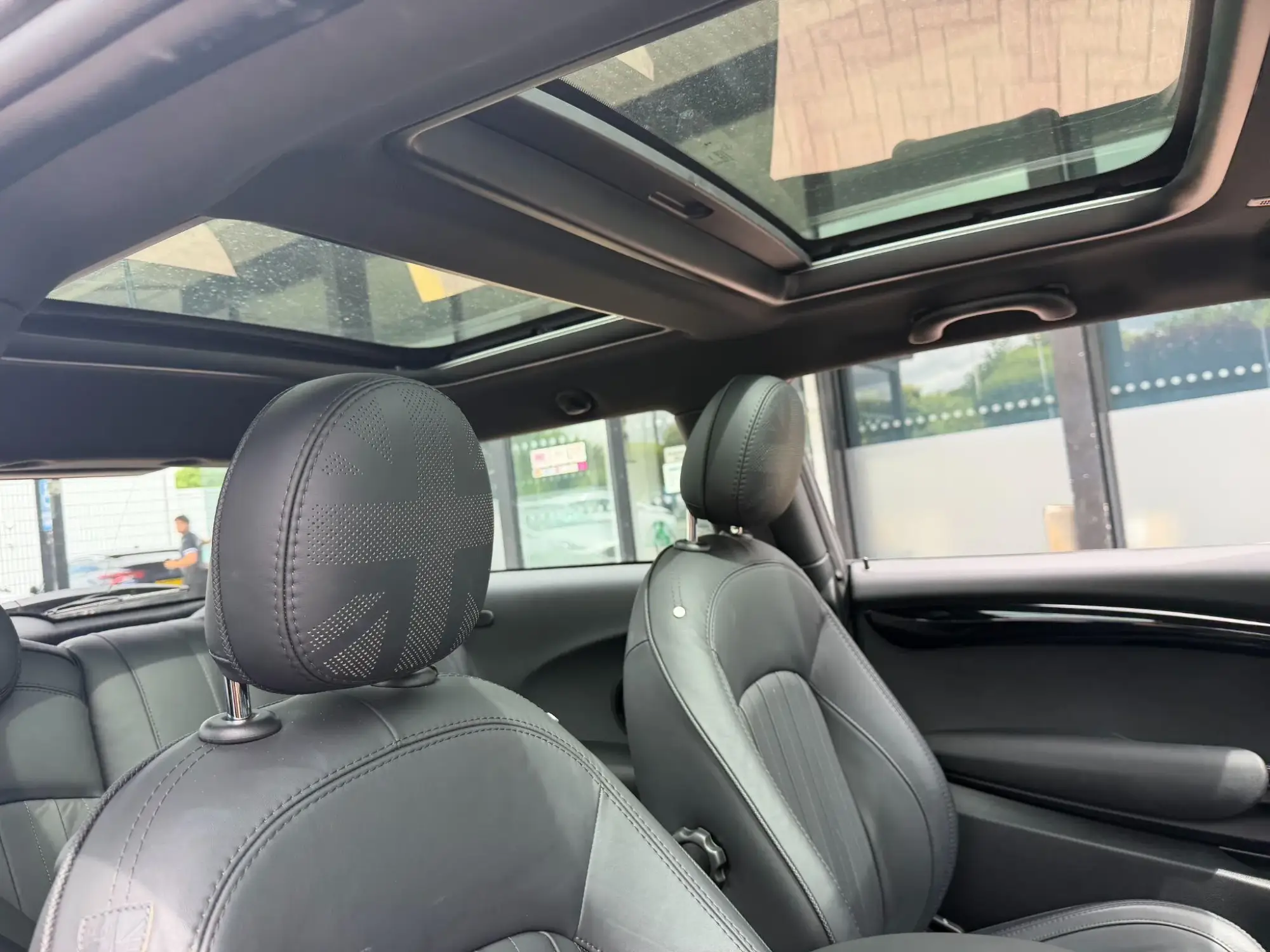 MINI Electric Hatch Image 22