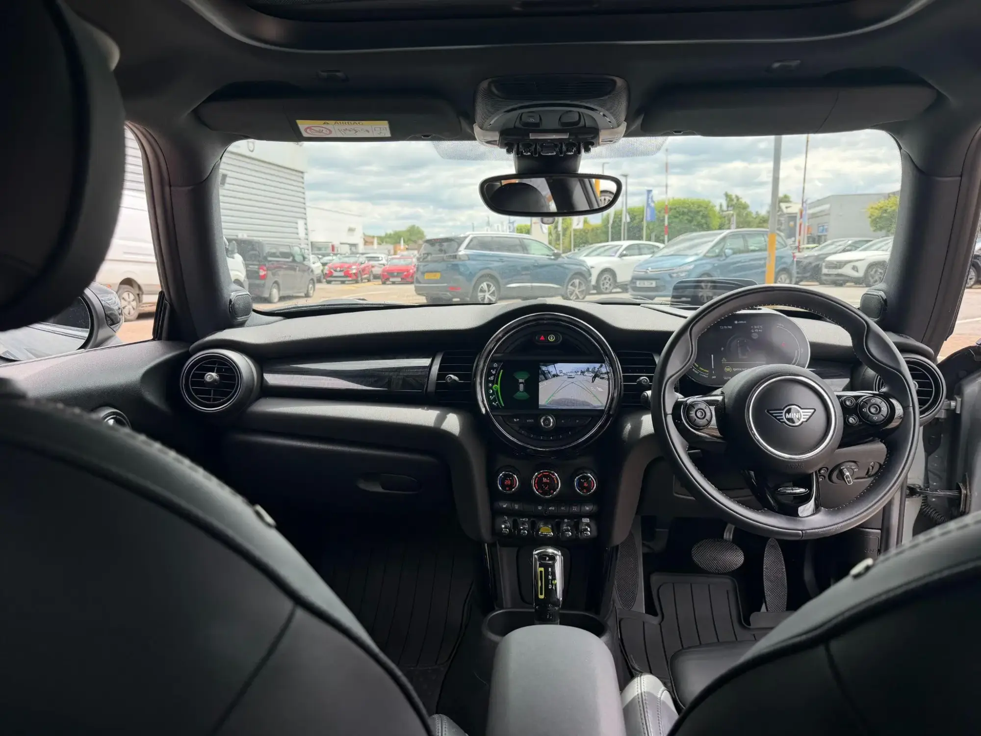 MINI Electric Hatch Image 26