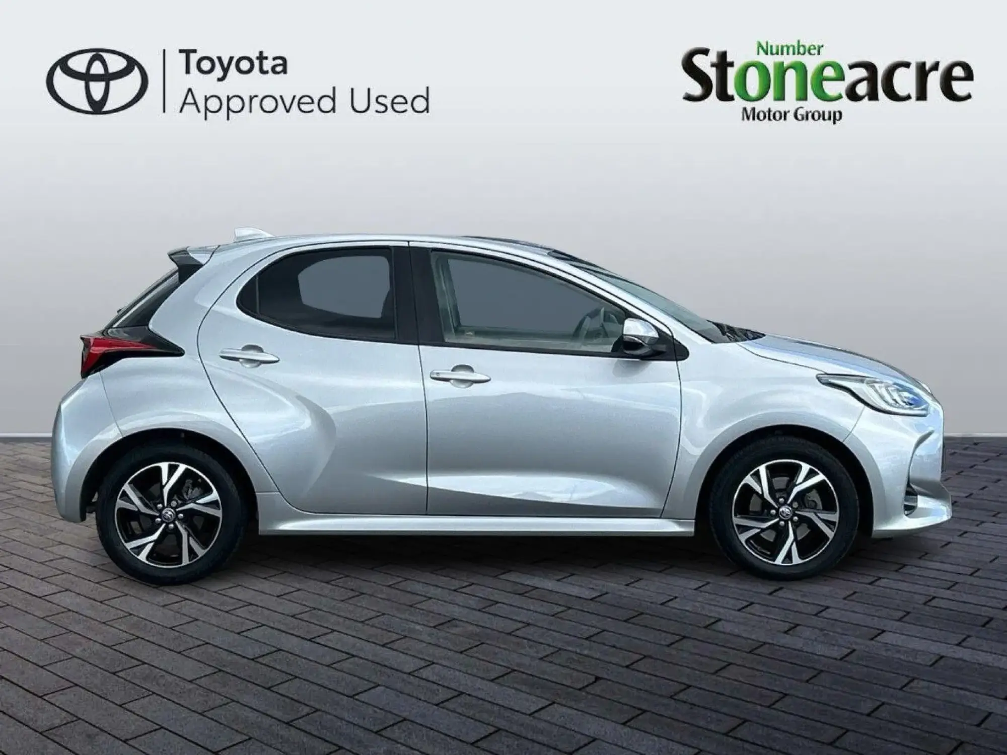 Toyota Yaris Image 2