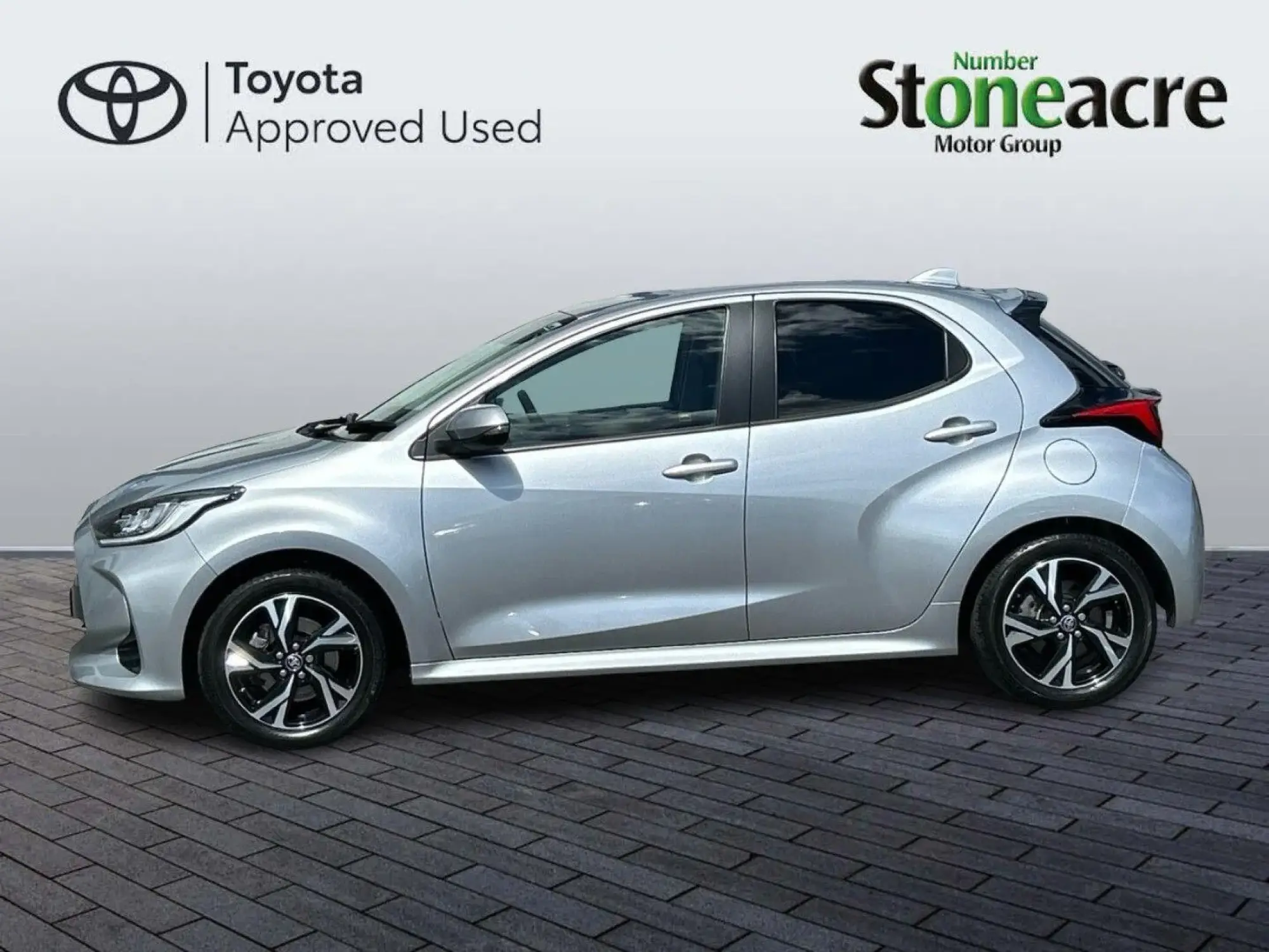 Toyota Yaris Image 6 Toyota Yaris Image 6