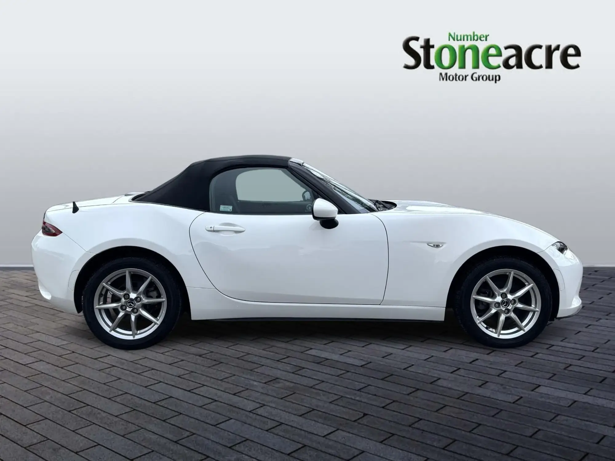 Mazda MX-5 Image 2
