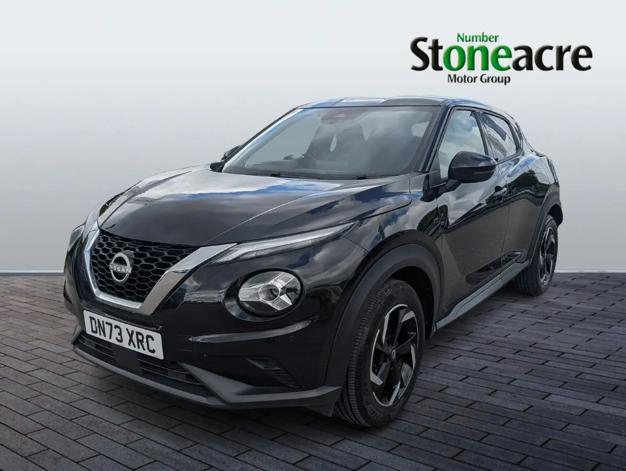 Nissan Juke 1.0 DiG-T N-Connecta 5dr DN73XRC Image 3