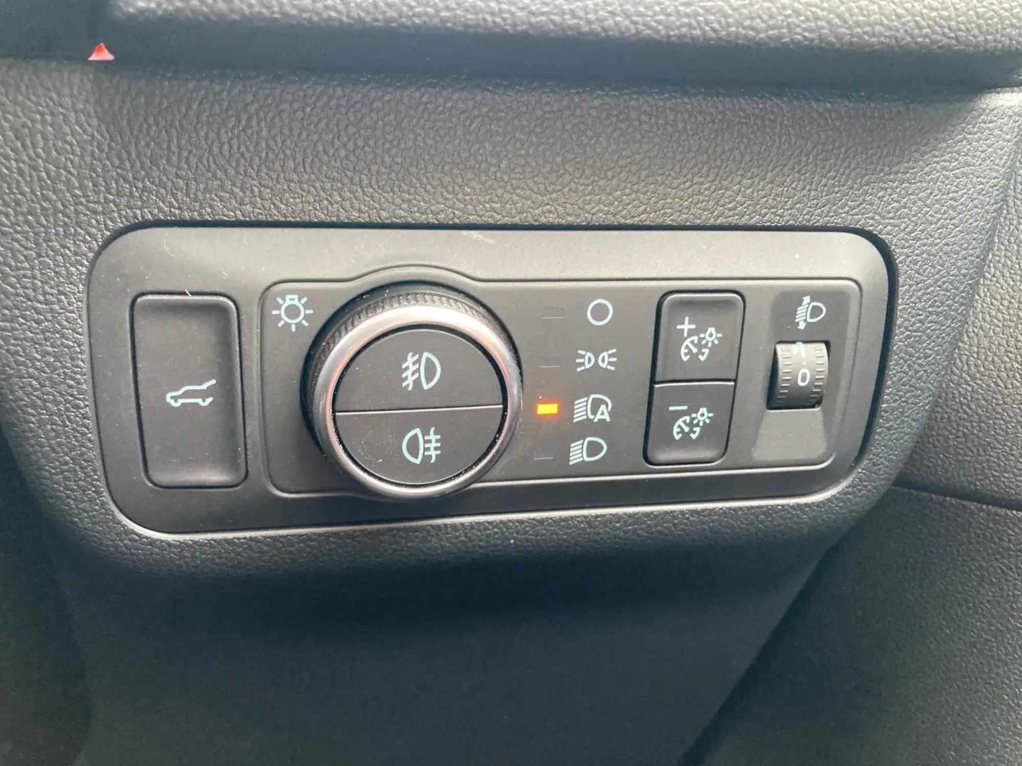 Ford Kuga Hybrid Image 12