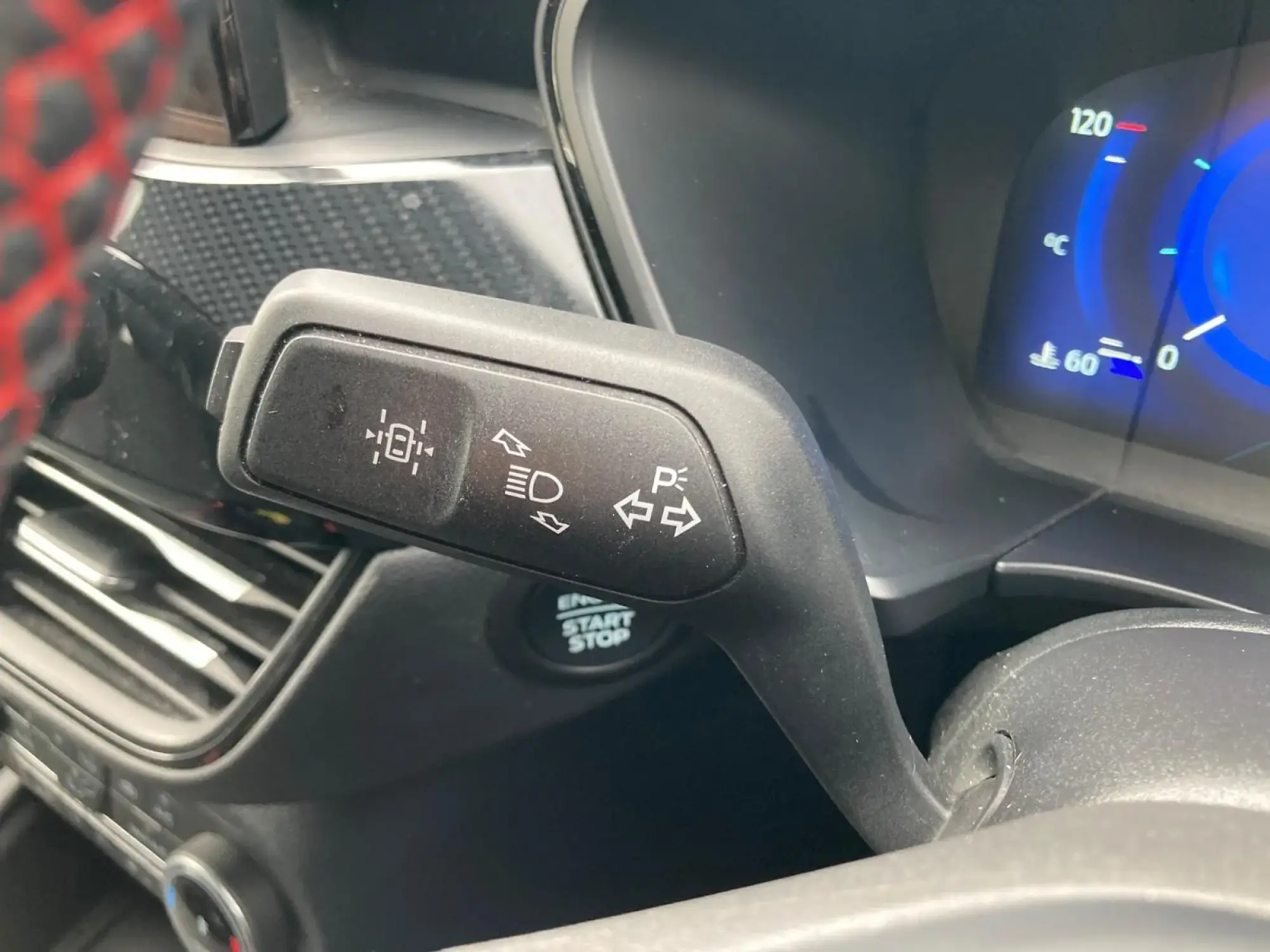 Ford Kuga Hybrid Image 13