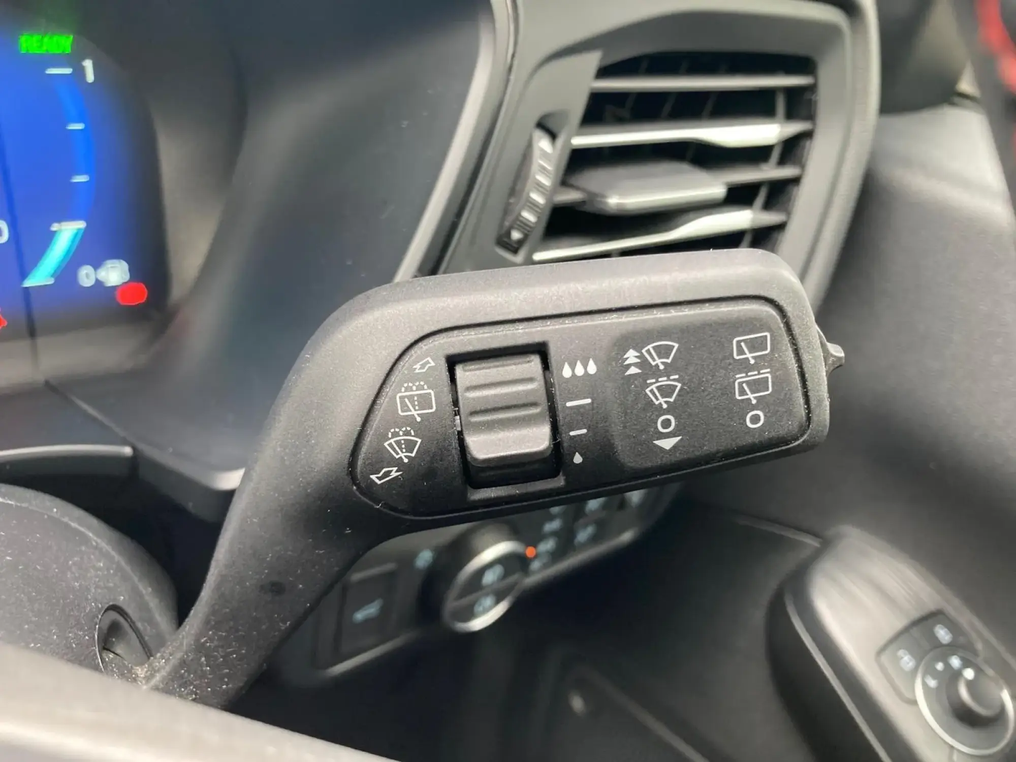 Ford Kuga Hybrid Image 14