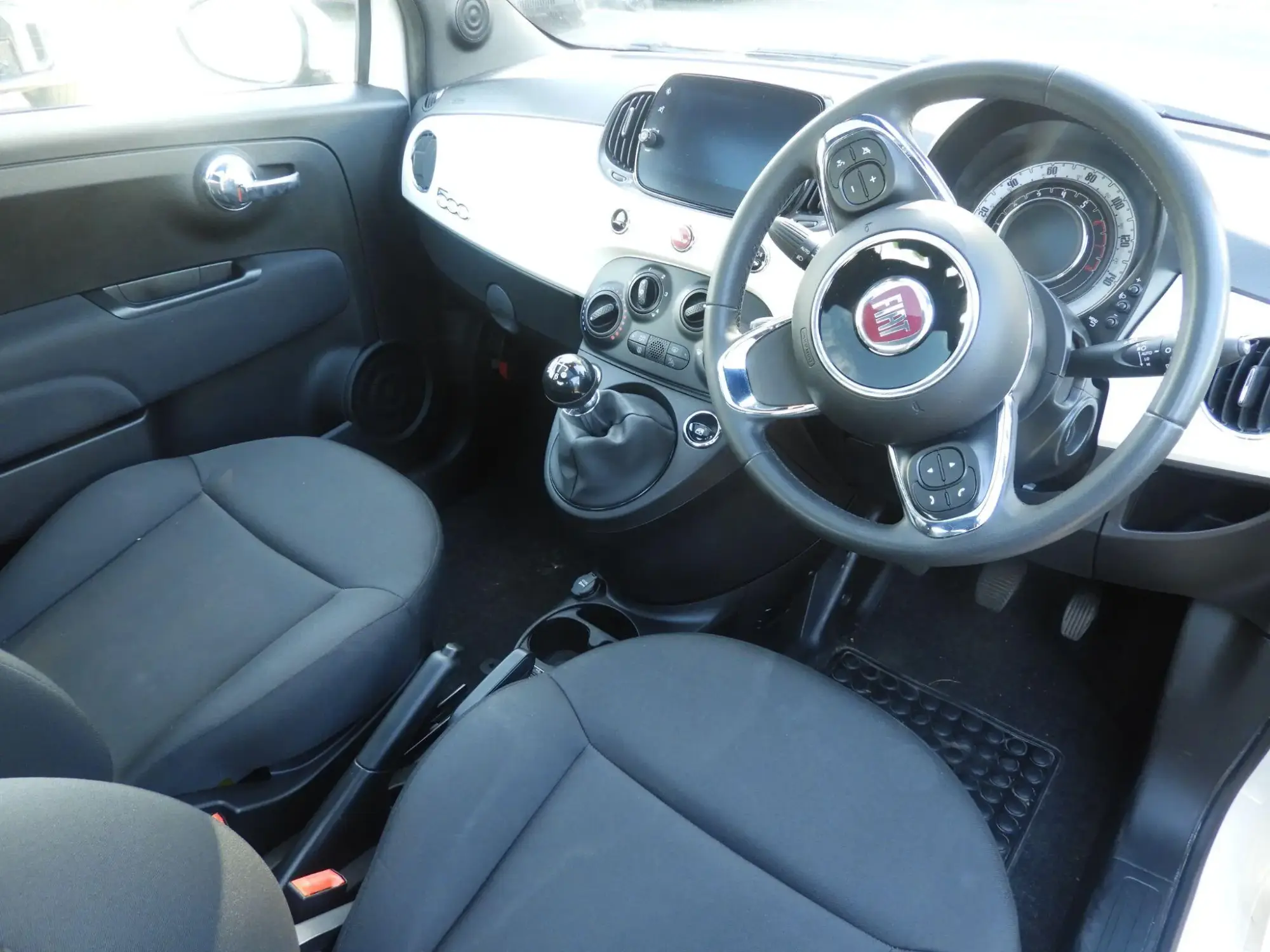 Fiat 500 Hybrid Image 13