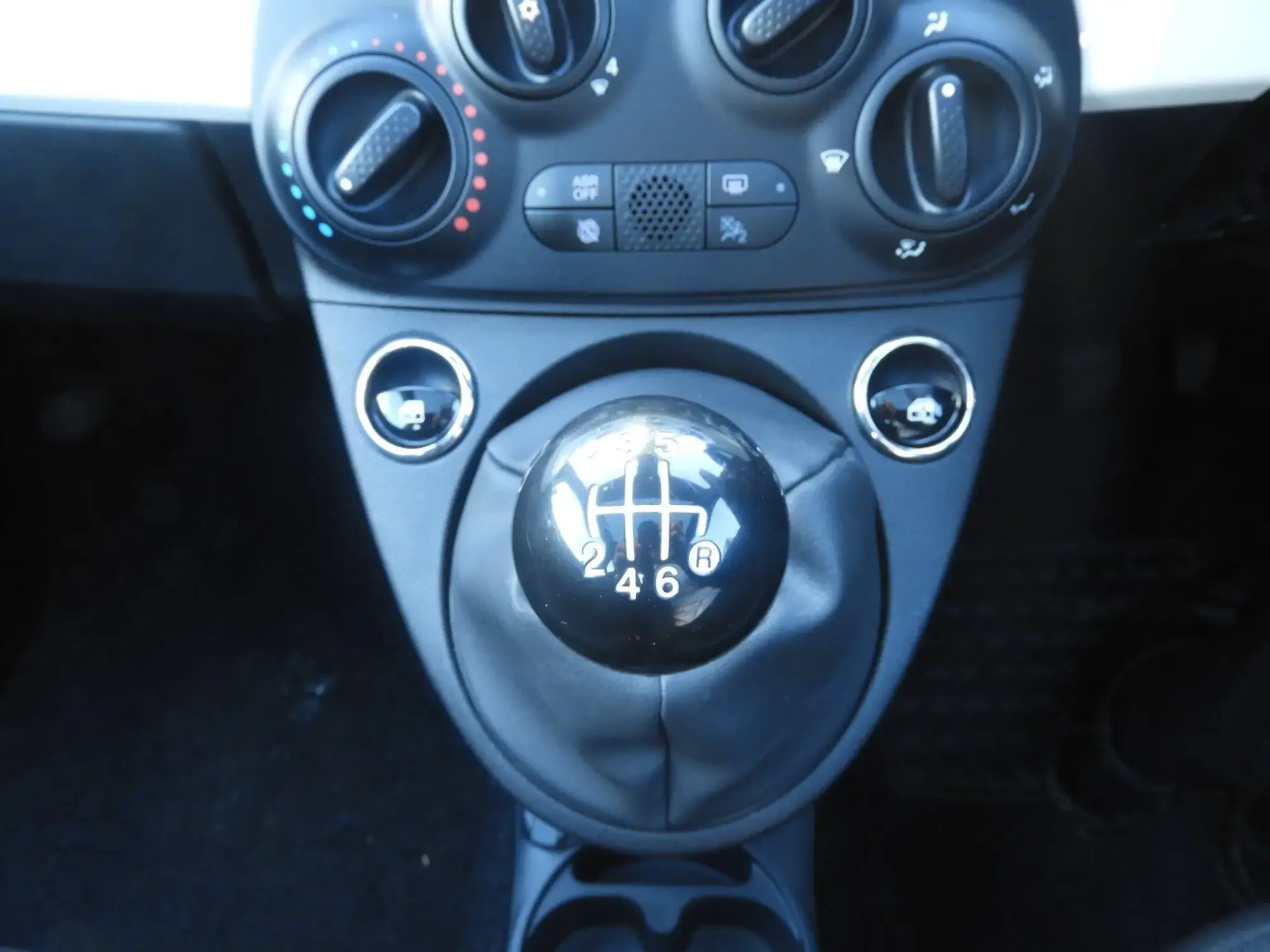 Fiat 500 Hybrid Image 15