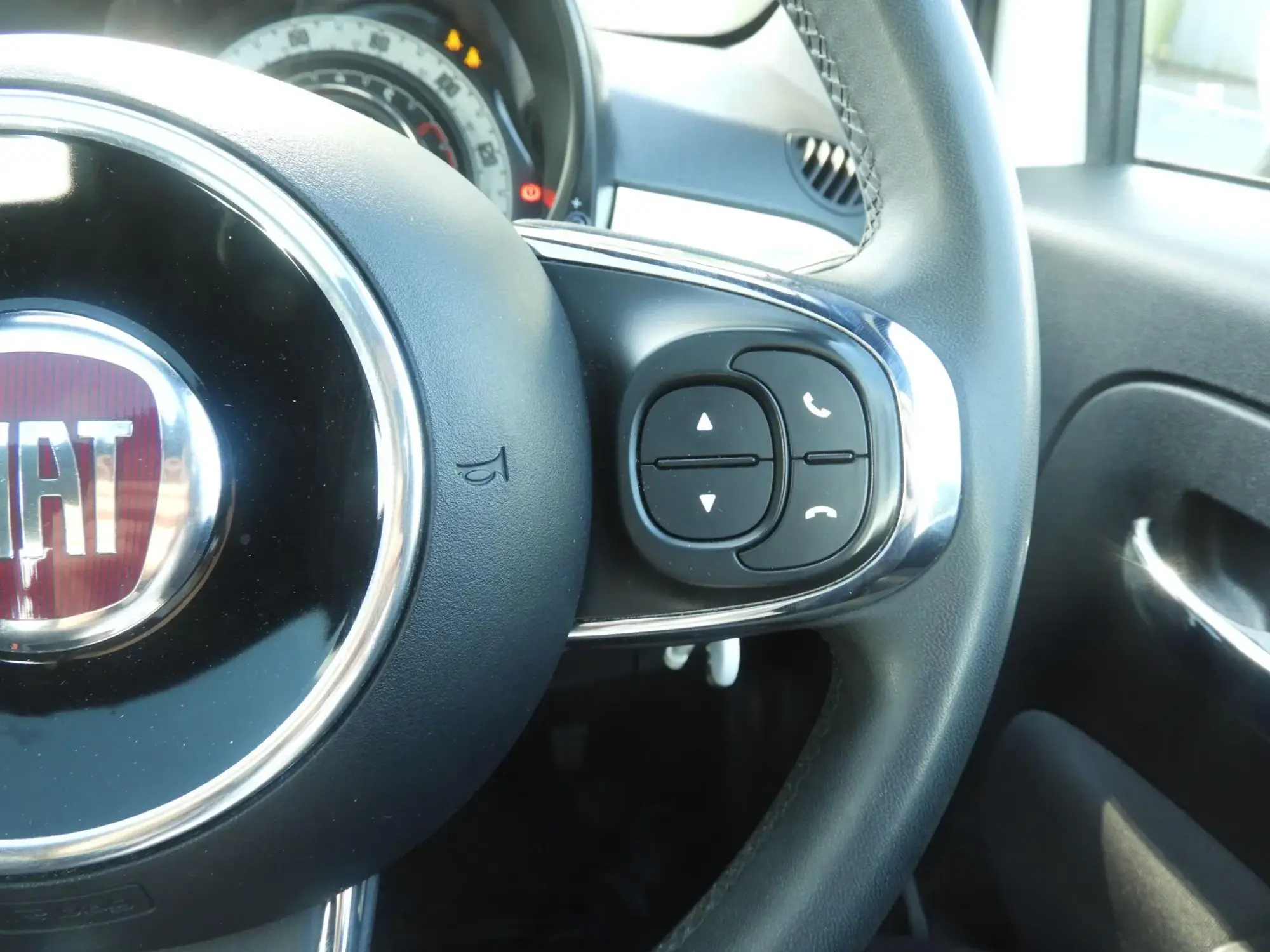 Fiat 500 Hybrid Image 17