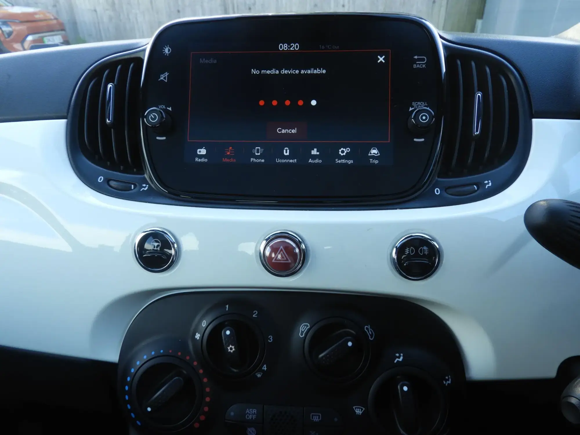 Fiat 500 Hybrid Image 20