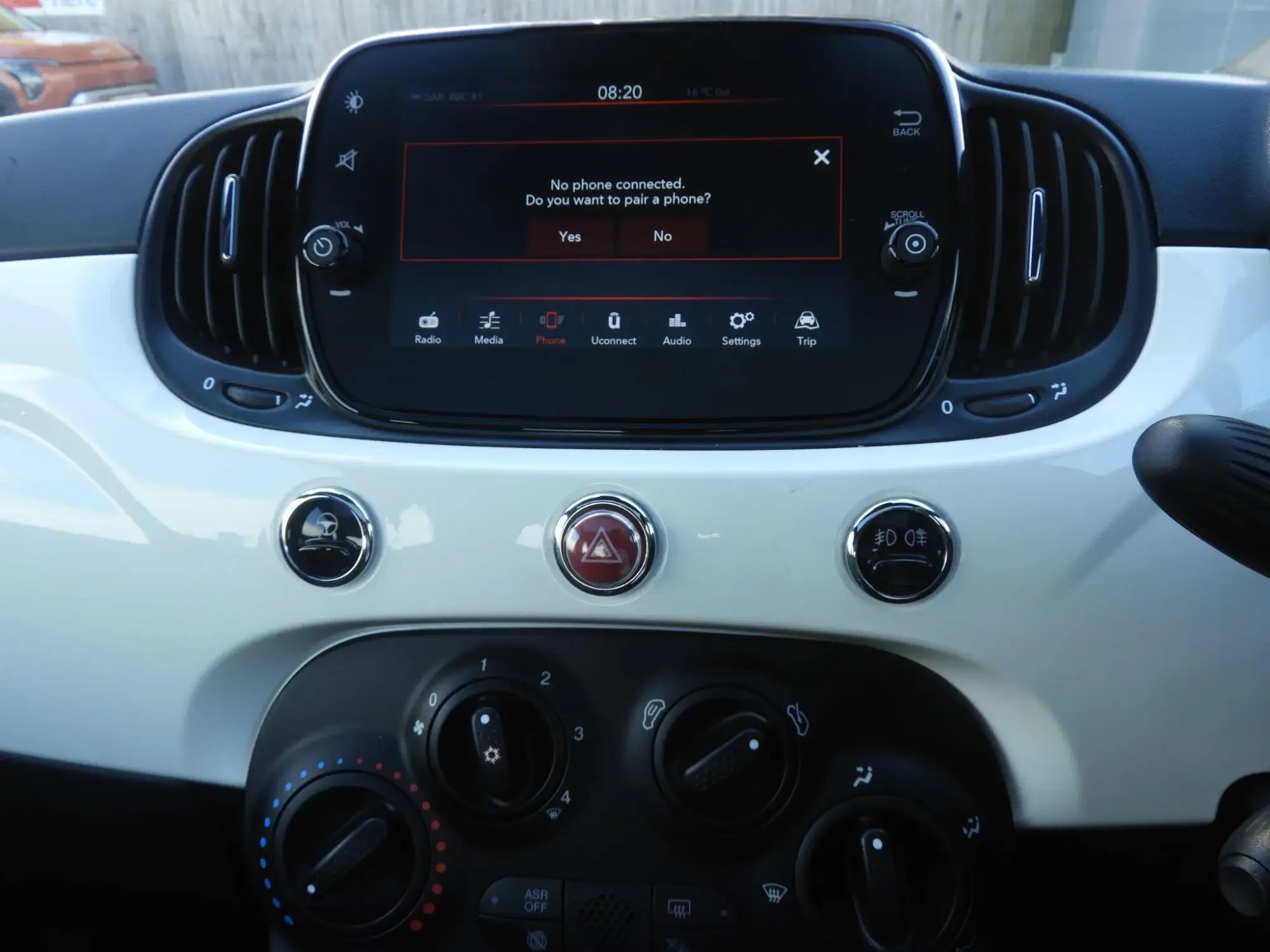 Fiat 500 Hybrid Image 21