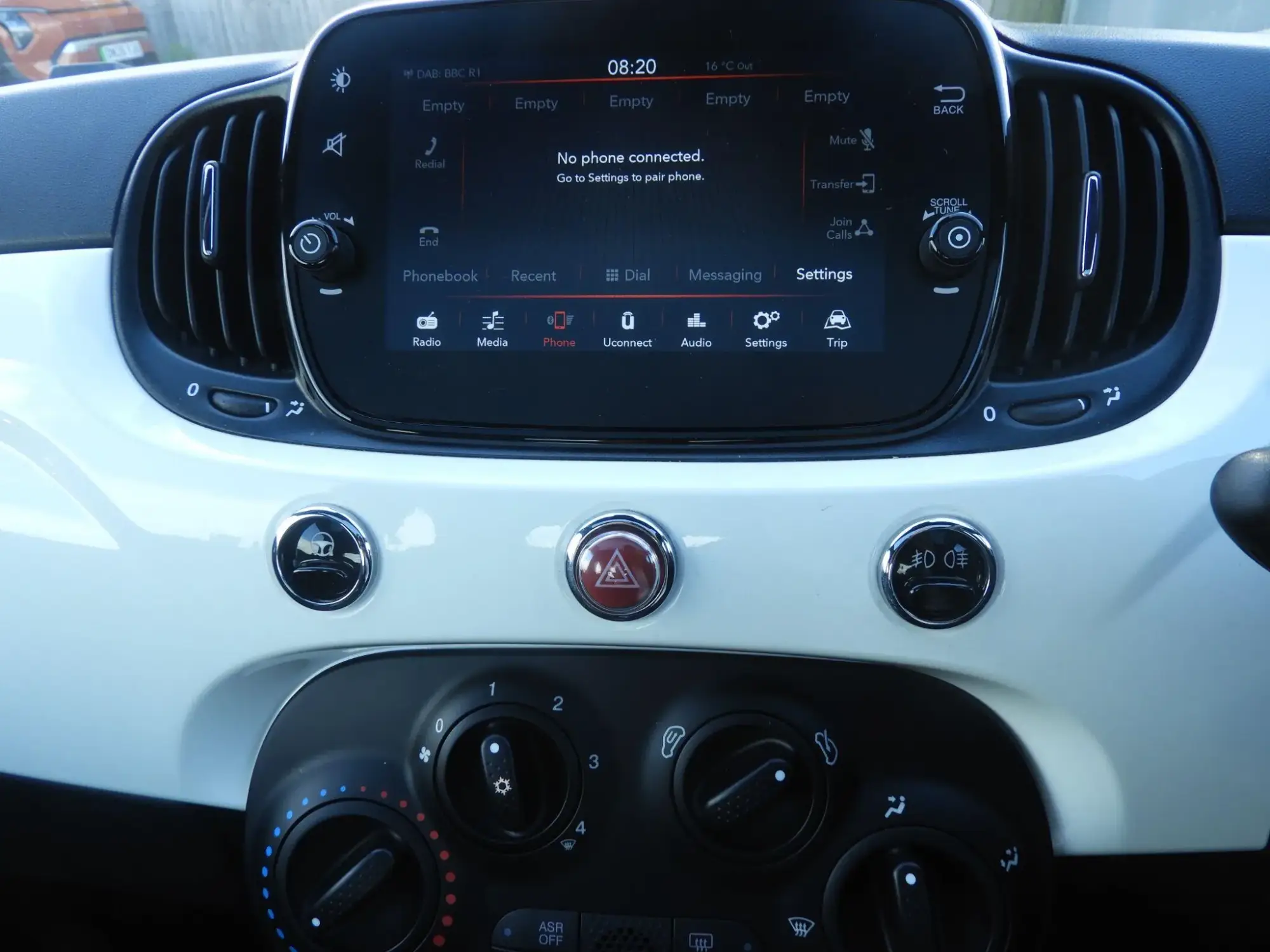 Fiat 500 Hybrid Image 22