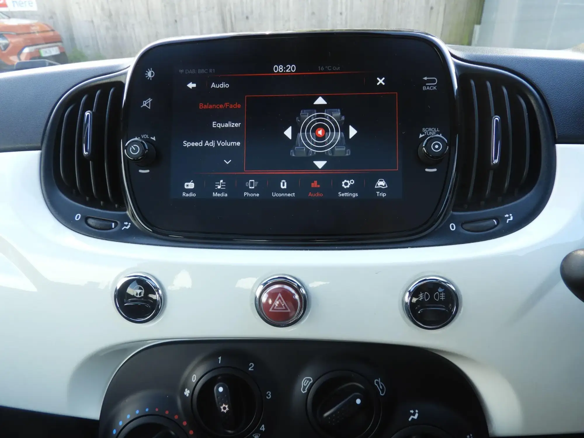 Fiat 500 Hybrid Image 24