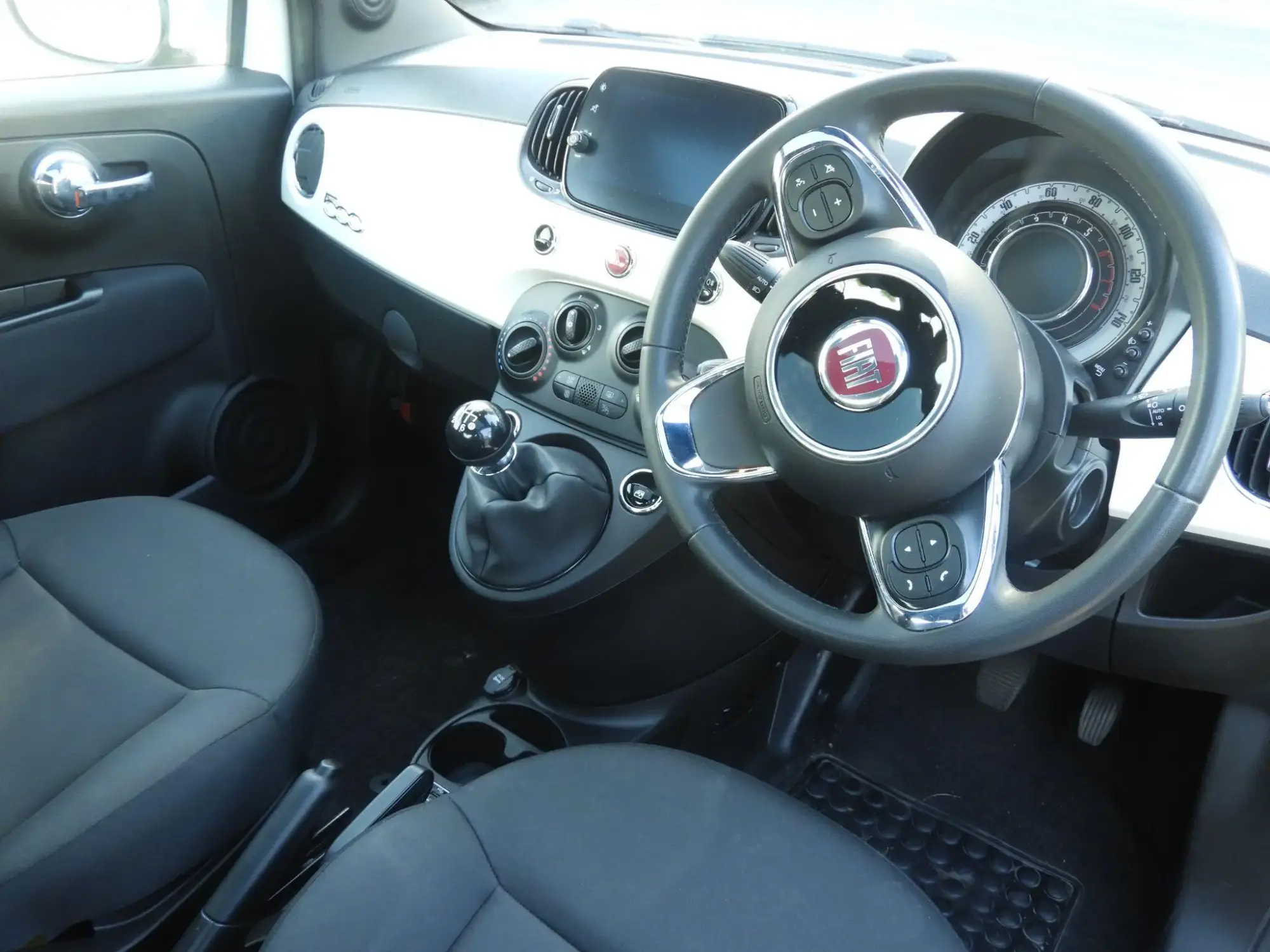 Fiat 500 Hybrid Image 26