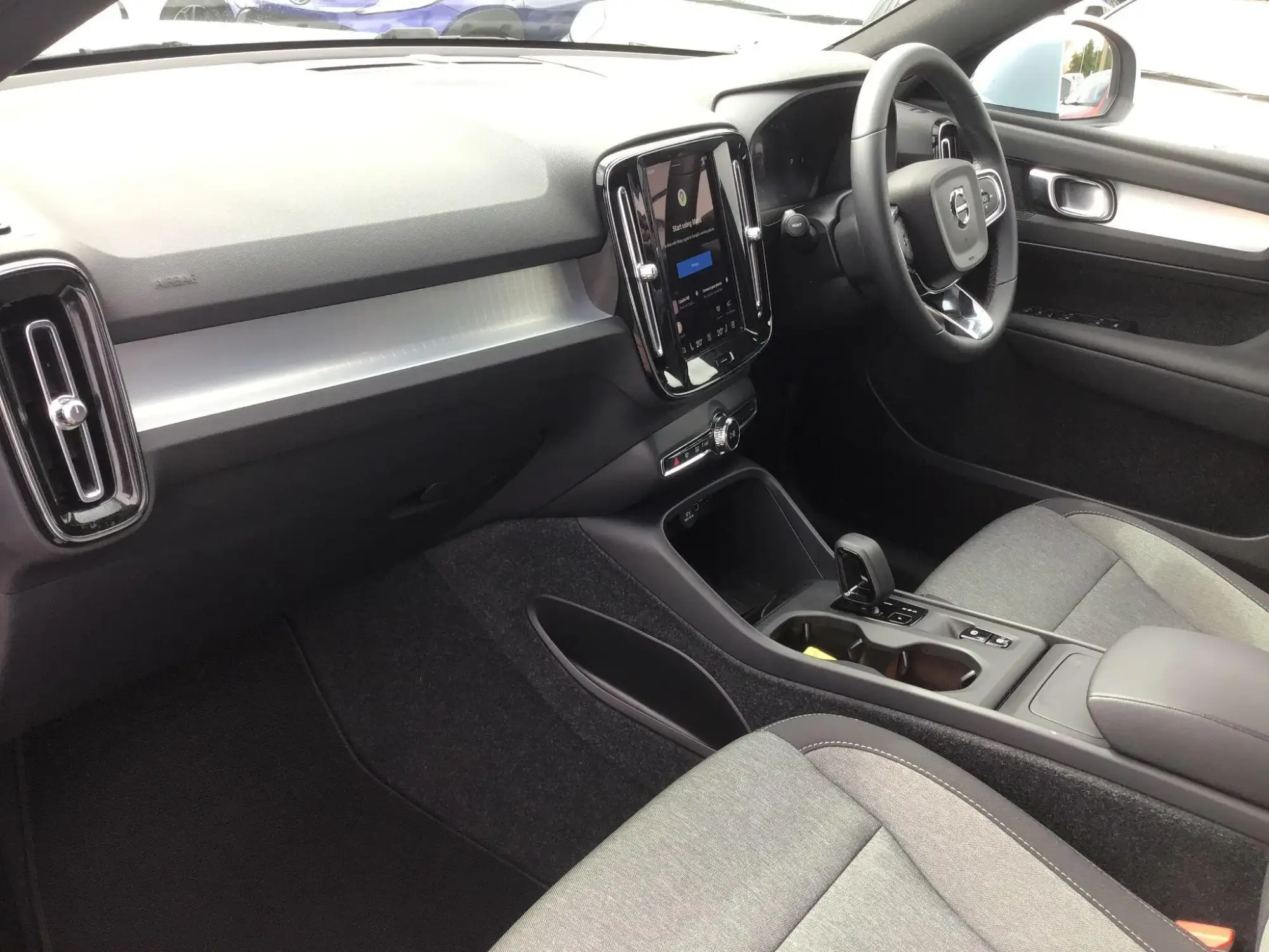 Volvo XC40 Image 11