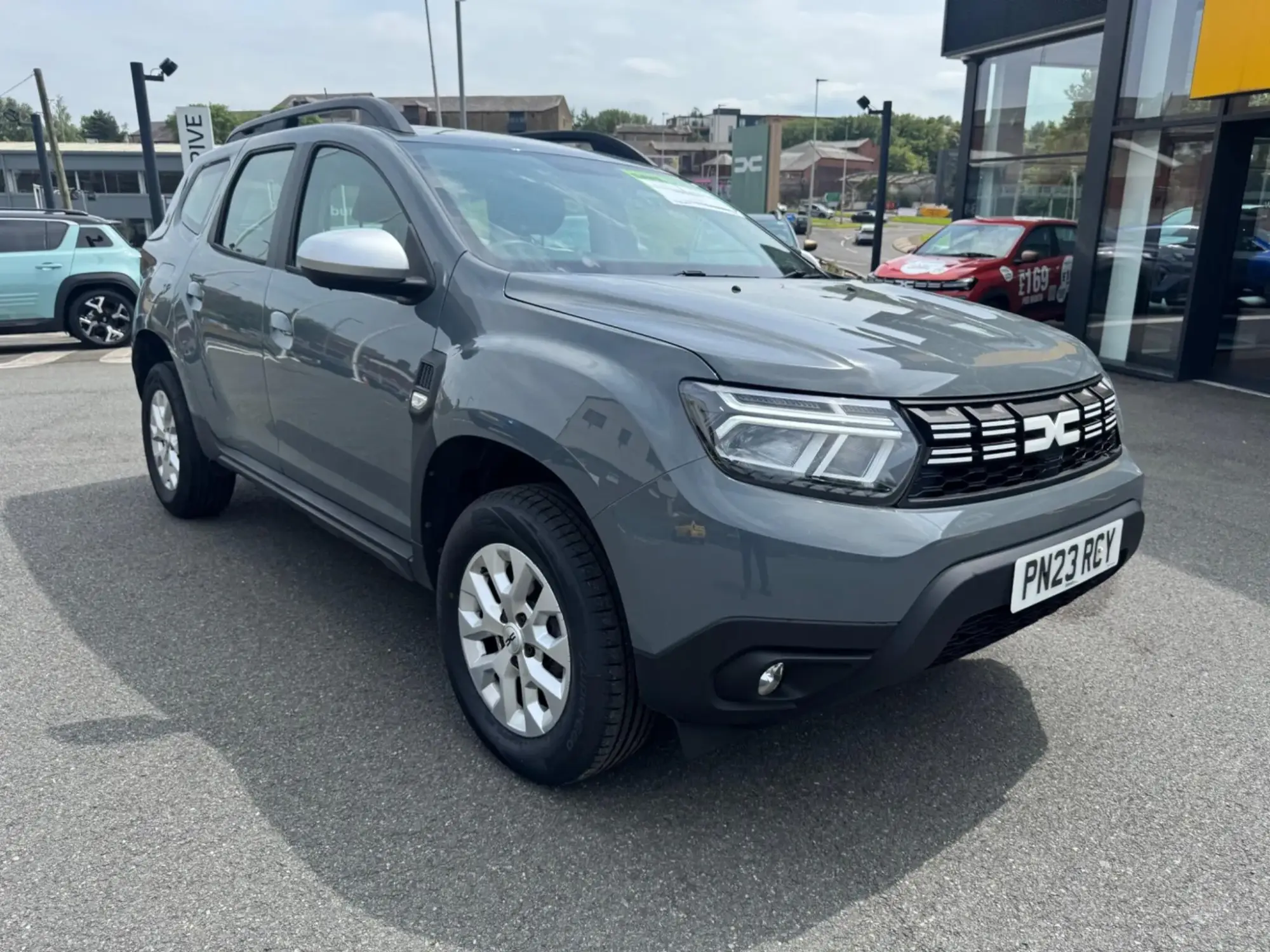 Dacia Duster Image 1