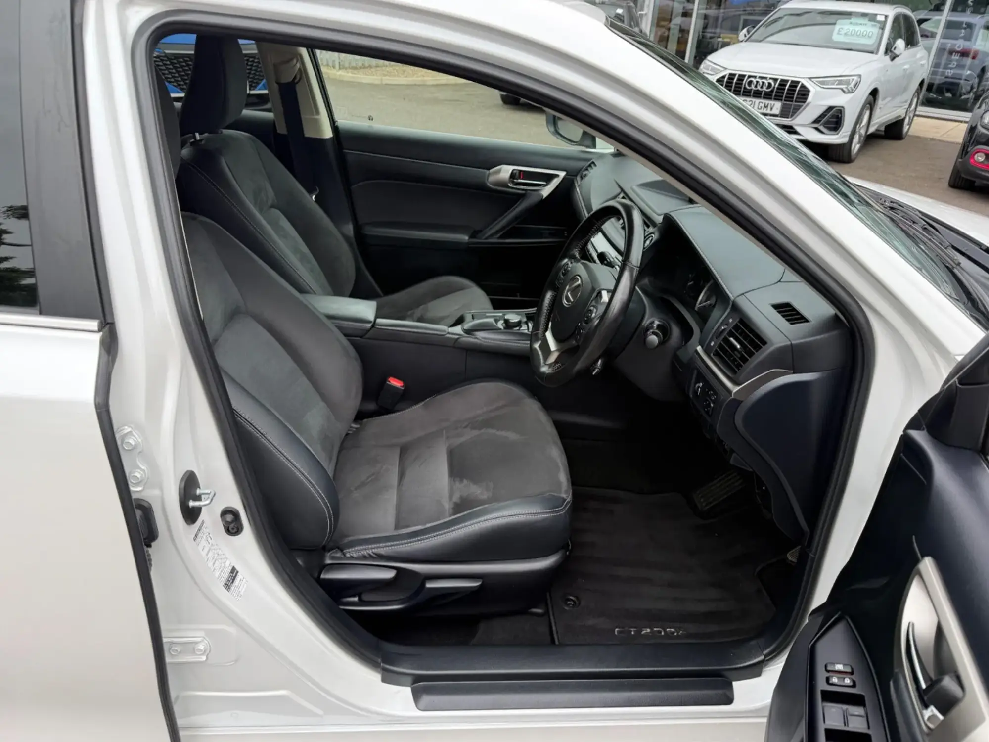 Lexus CT 200h 1.8 5dr CVT Sport Pack NX70WLV Image 3