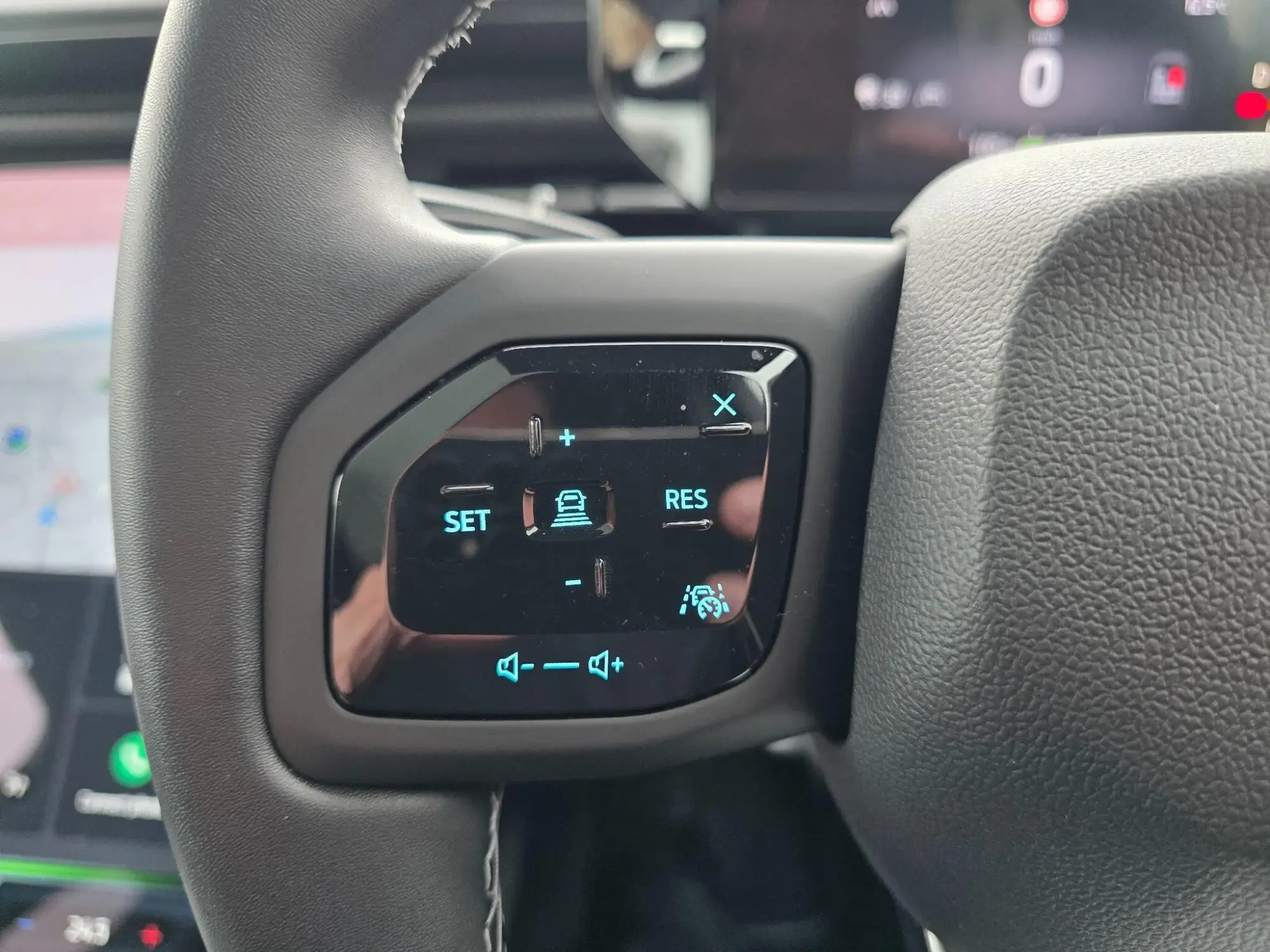 Ford Explorer Image 19