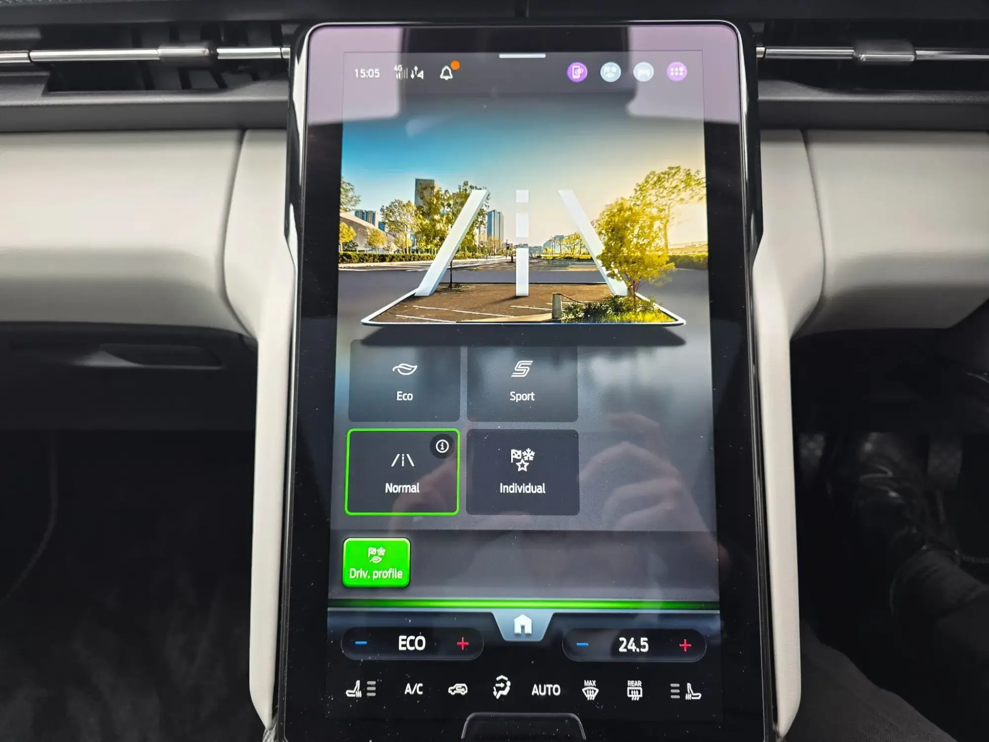 Ford Explorer Image 25
