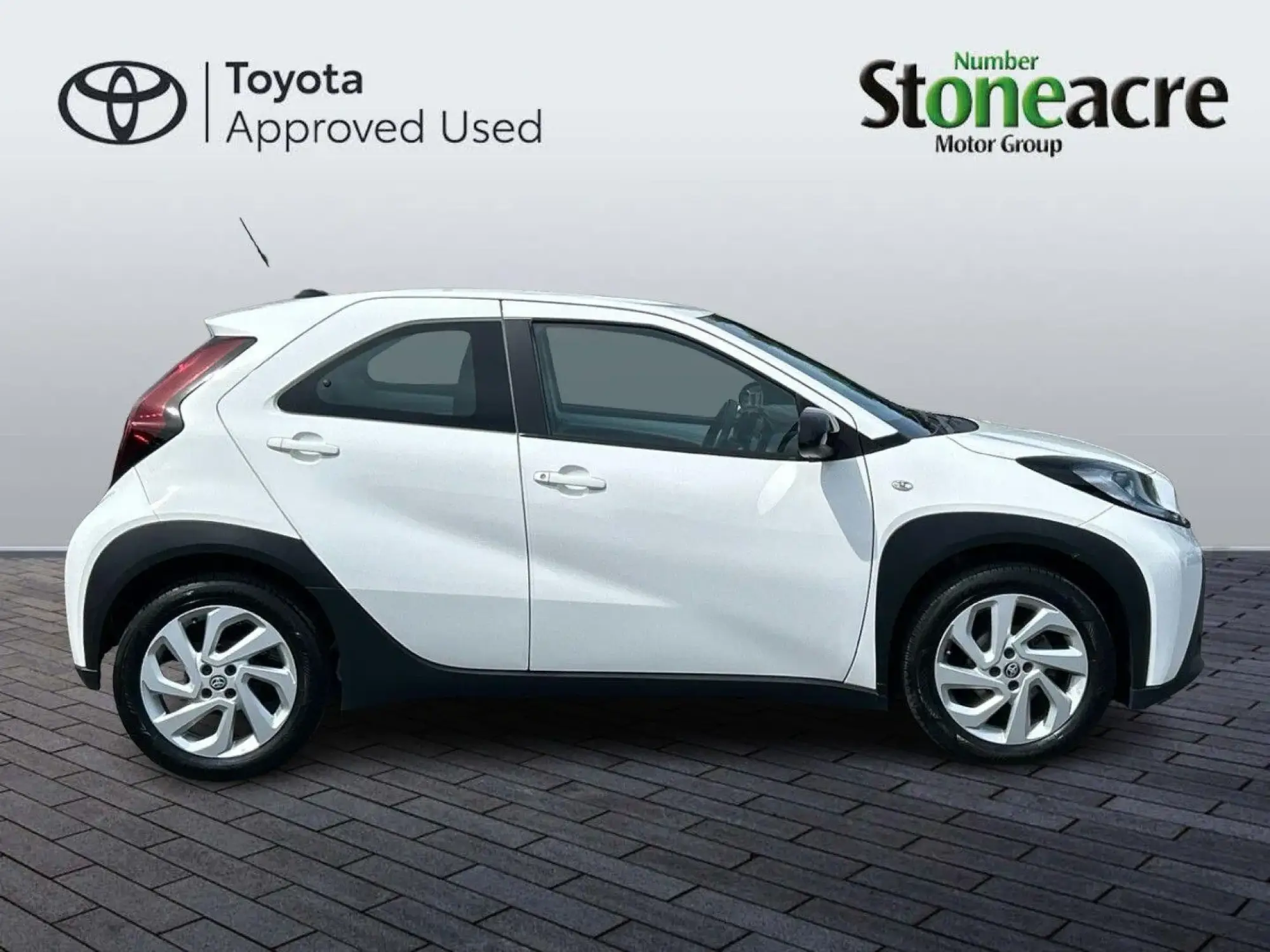 Toyota Aygo X 1.0 VVT-i Pure 5dr NL23SXM Image 2