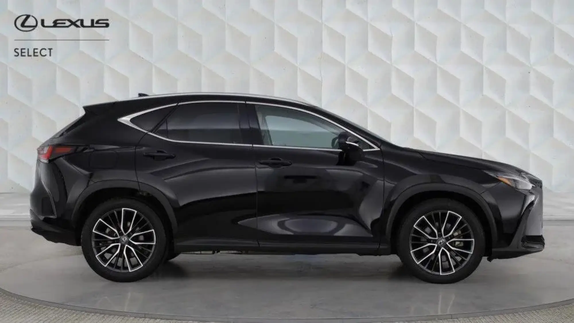 Lexus NX Self-Charging Hybrid 2.5 450h+ 18.1kWh Takumi E-CVT 4WD Euro 6 (s/s) 5dr WU25UNH Image 3