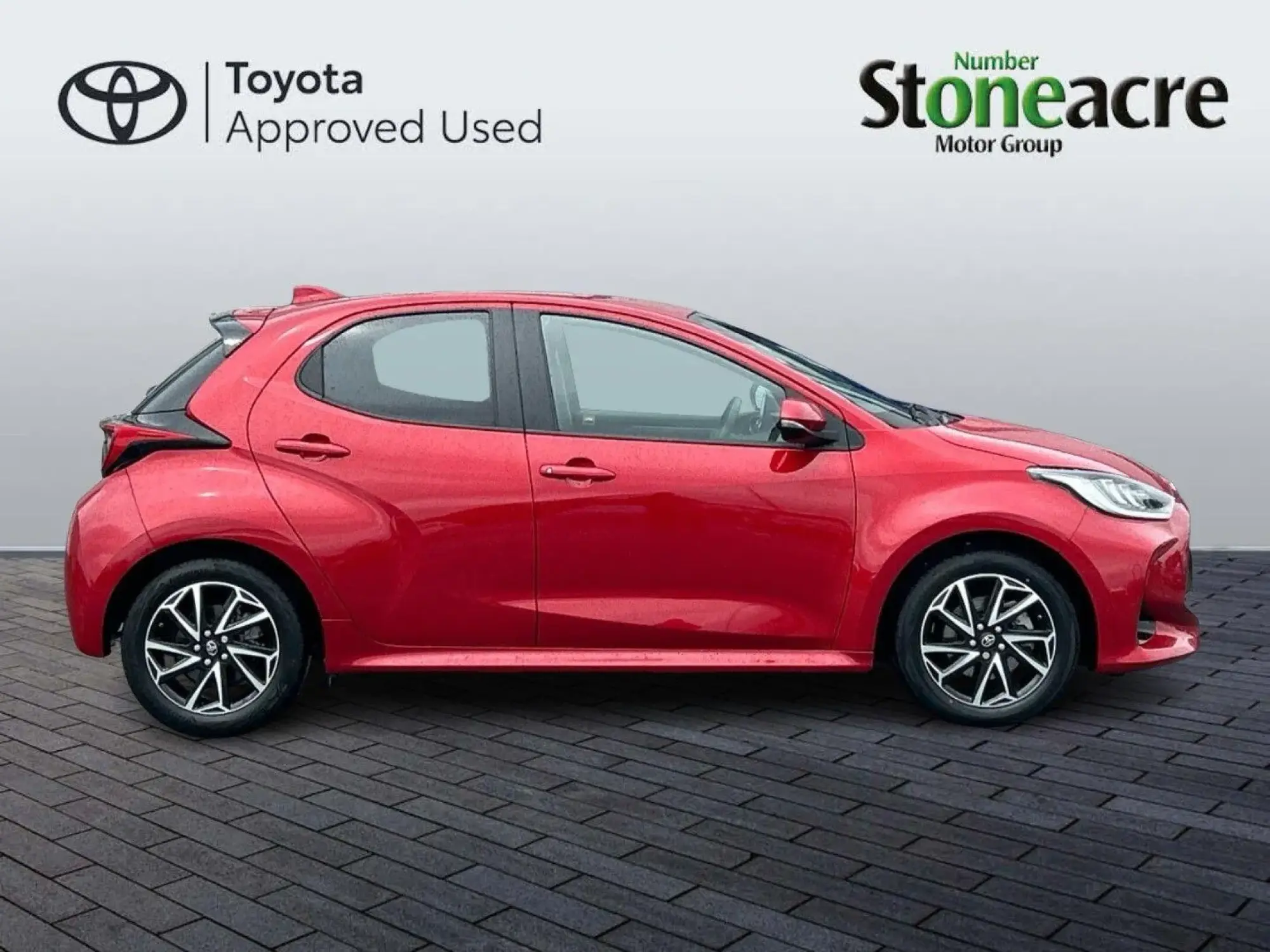 Toyota Yaris Image 2