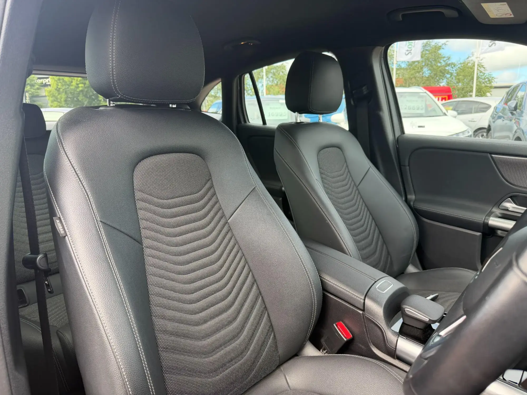 Mercedes-Benz GLA Image 18 Mercedes-Benz GLA Image 18