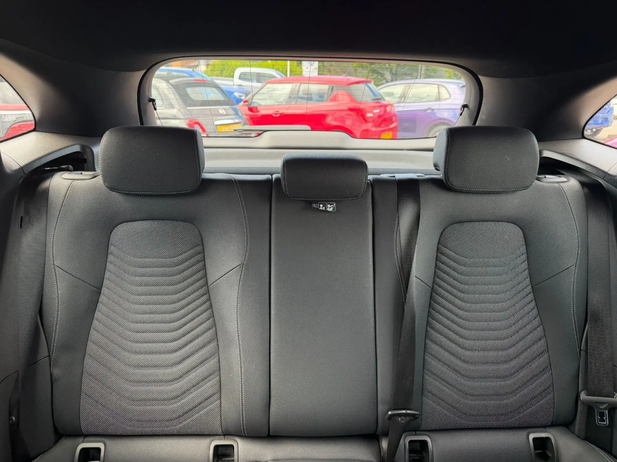 Mercedes-Benz GLA Image 19 Mercedes-Benz GLA Image 19