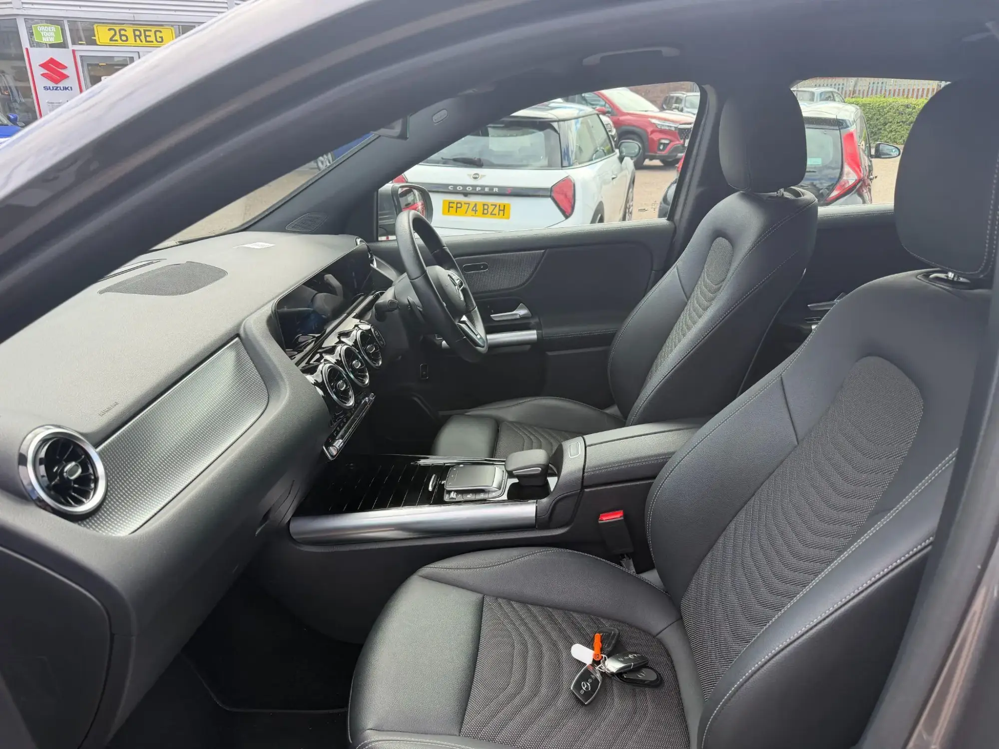 Mercedes-Benz GLA Image 25 Mercedes-Benz GLA Image 25