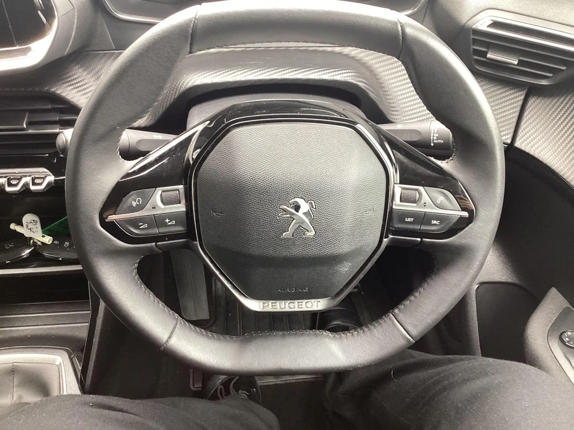 Peugeot 208 Image 14 Peugeot 208 Image 14