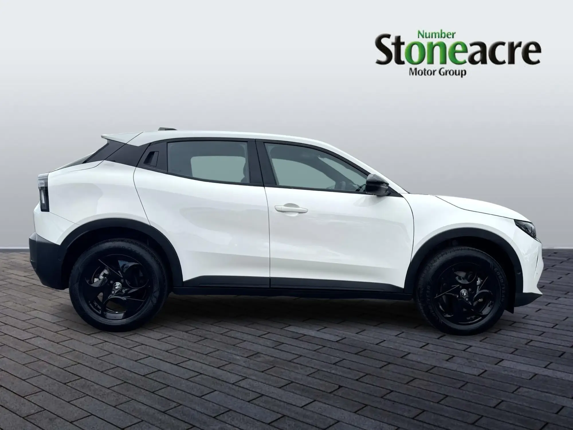 Alfa Romeo Junior 1.2 MHEV Ibrida e-DCT Euro 6 (s/s) 5dr LG75CZM Image 2