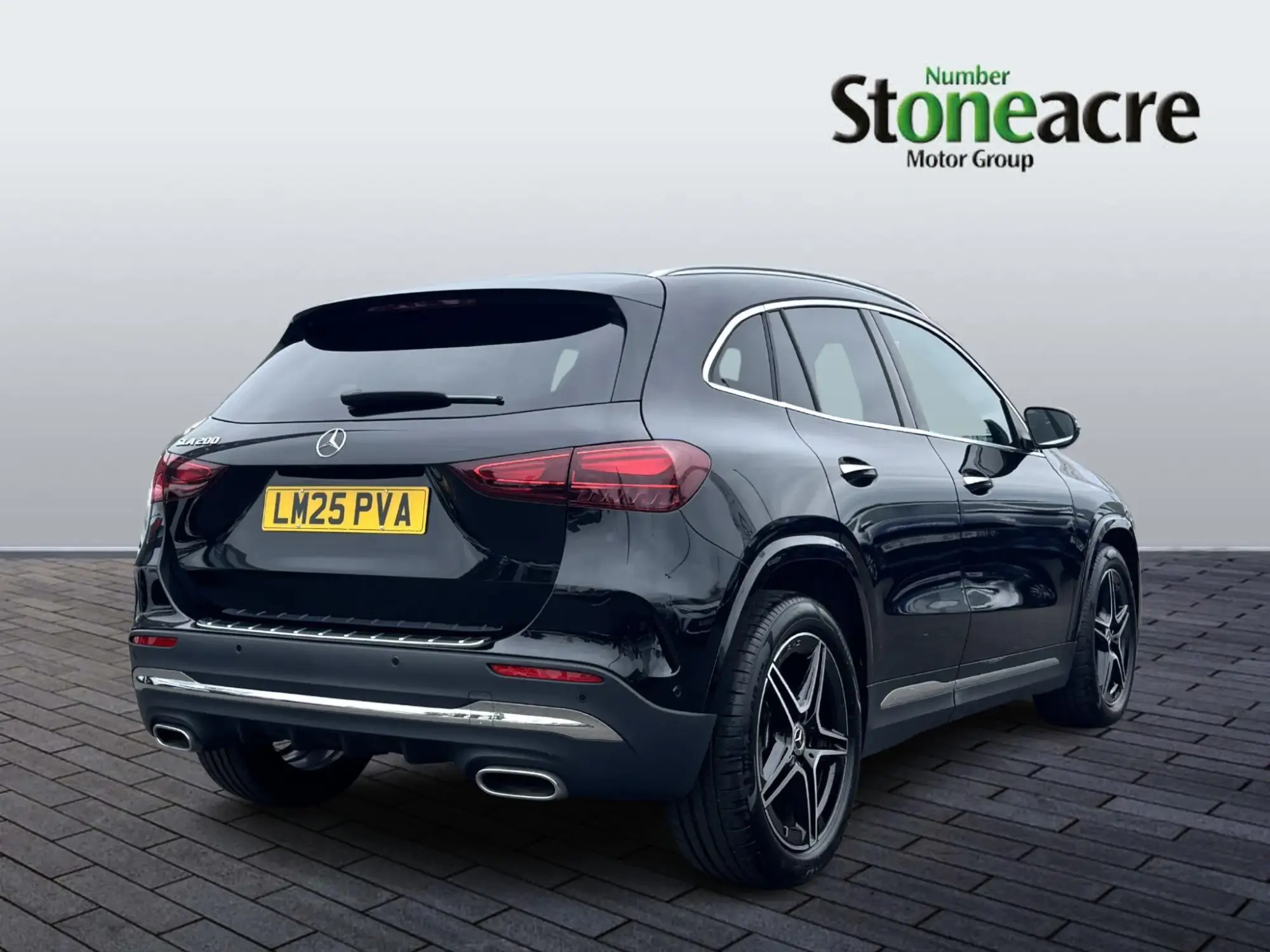 Mercedes-Benz GLA 1.3 GLA200h MHEV AMG Line (Executive) 7G-DCT Euro 6 (s/s) 5dr LM25PVA Image 3