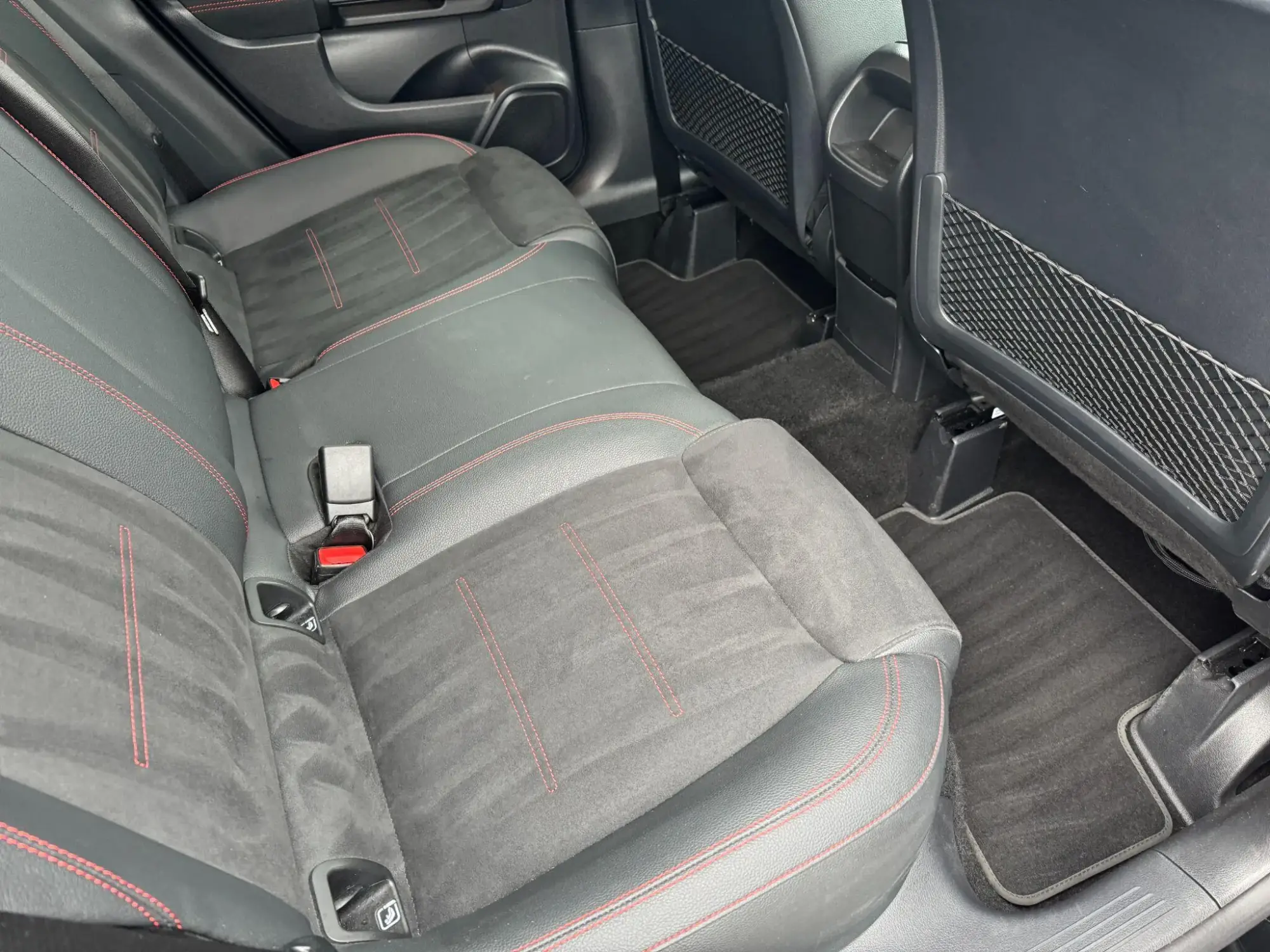 Mercedes-Benz GLA Image 12 Mercedes-Benz GLA Image 12