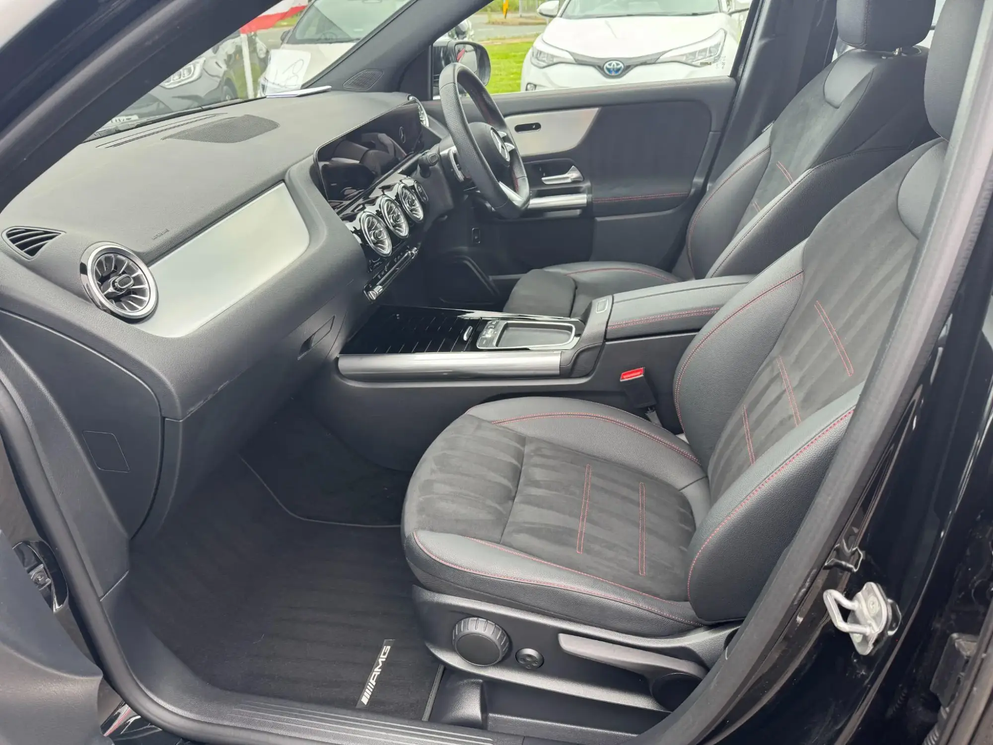 Mercedes-Benz GLA Image 14 Mercedes-Benz GLA Image 14