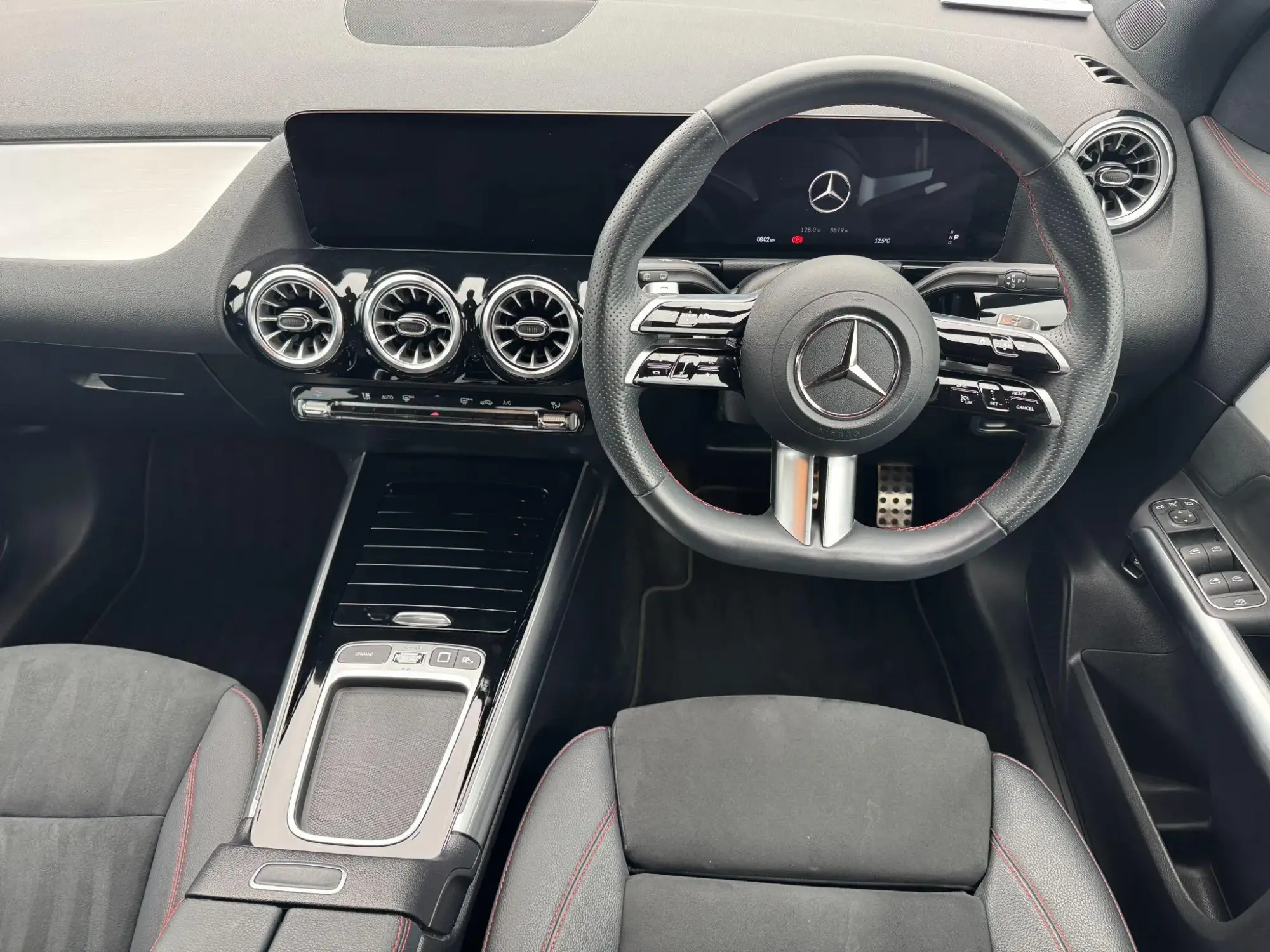 Mercedes-Benz GLA Image 15 Mercedes-Benz GLA Image 15