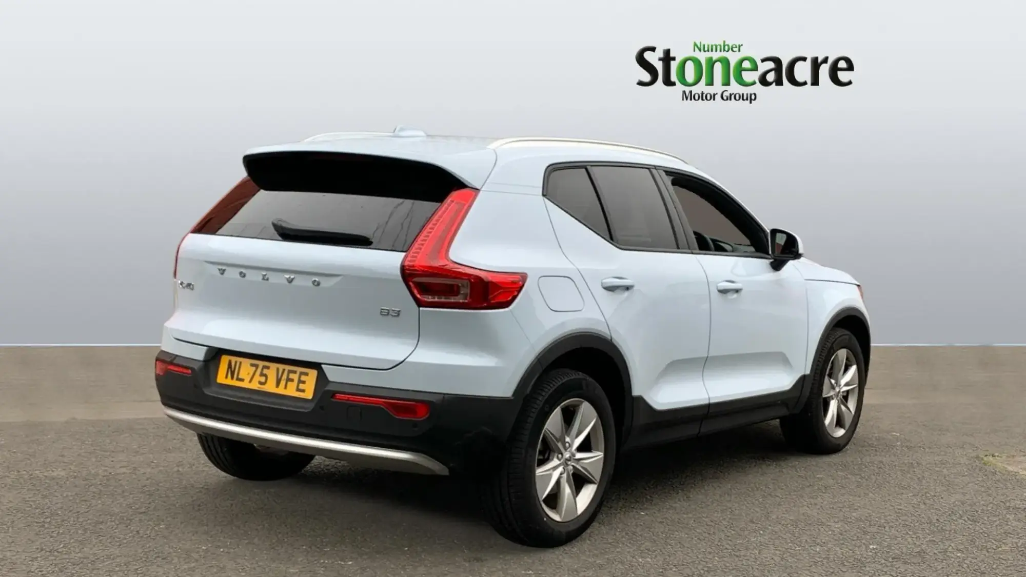 Volvo XC40 Core B3 (163 hp) Auto NL75VFE Image 2