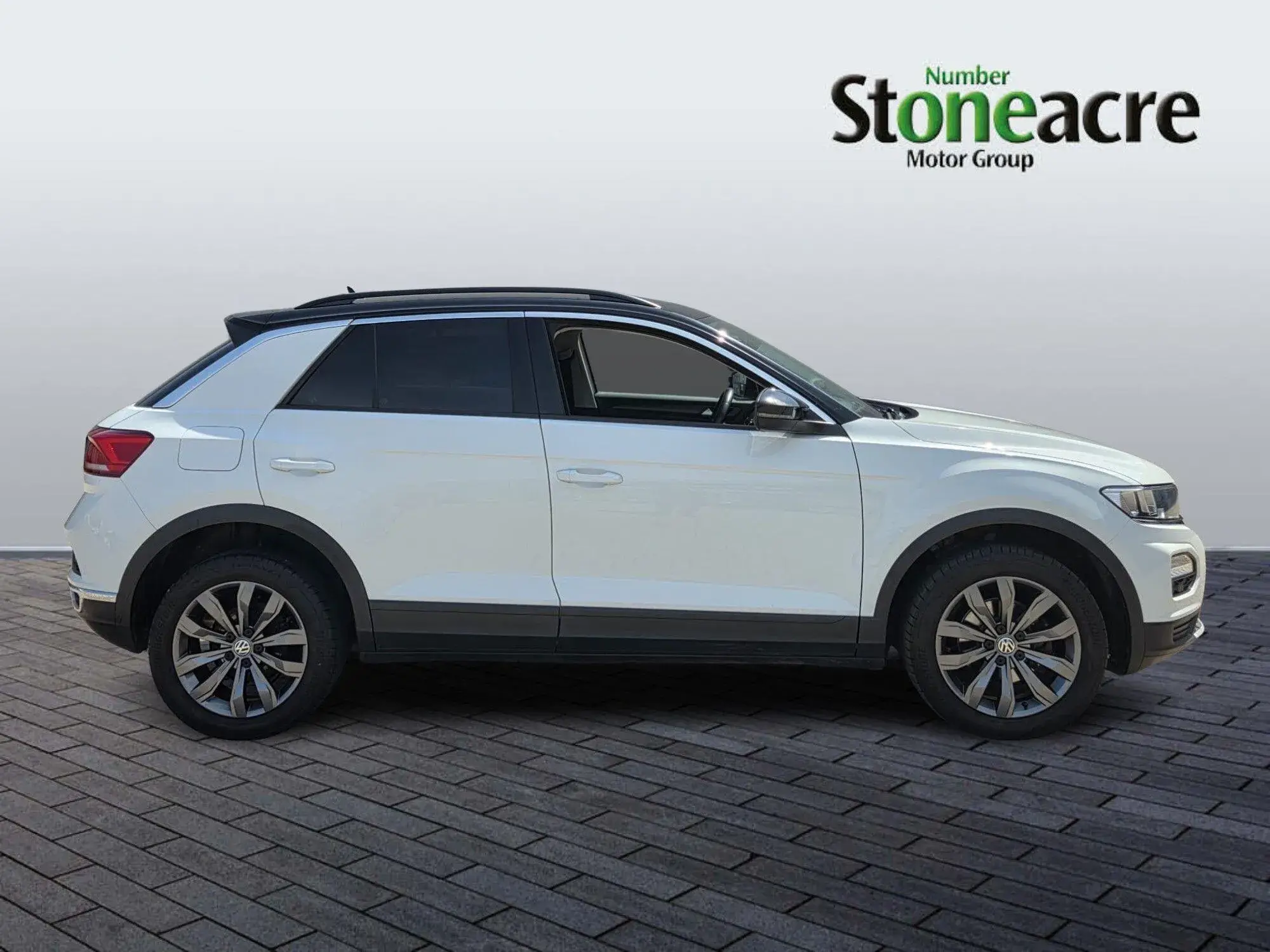 Volkswagen T-Roc 1.5 TSI EVO SE 5dr DE68ZGJ Image 2