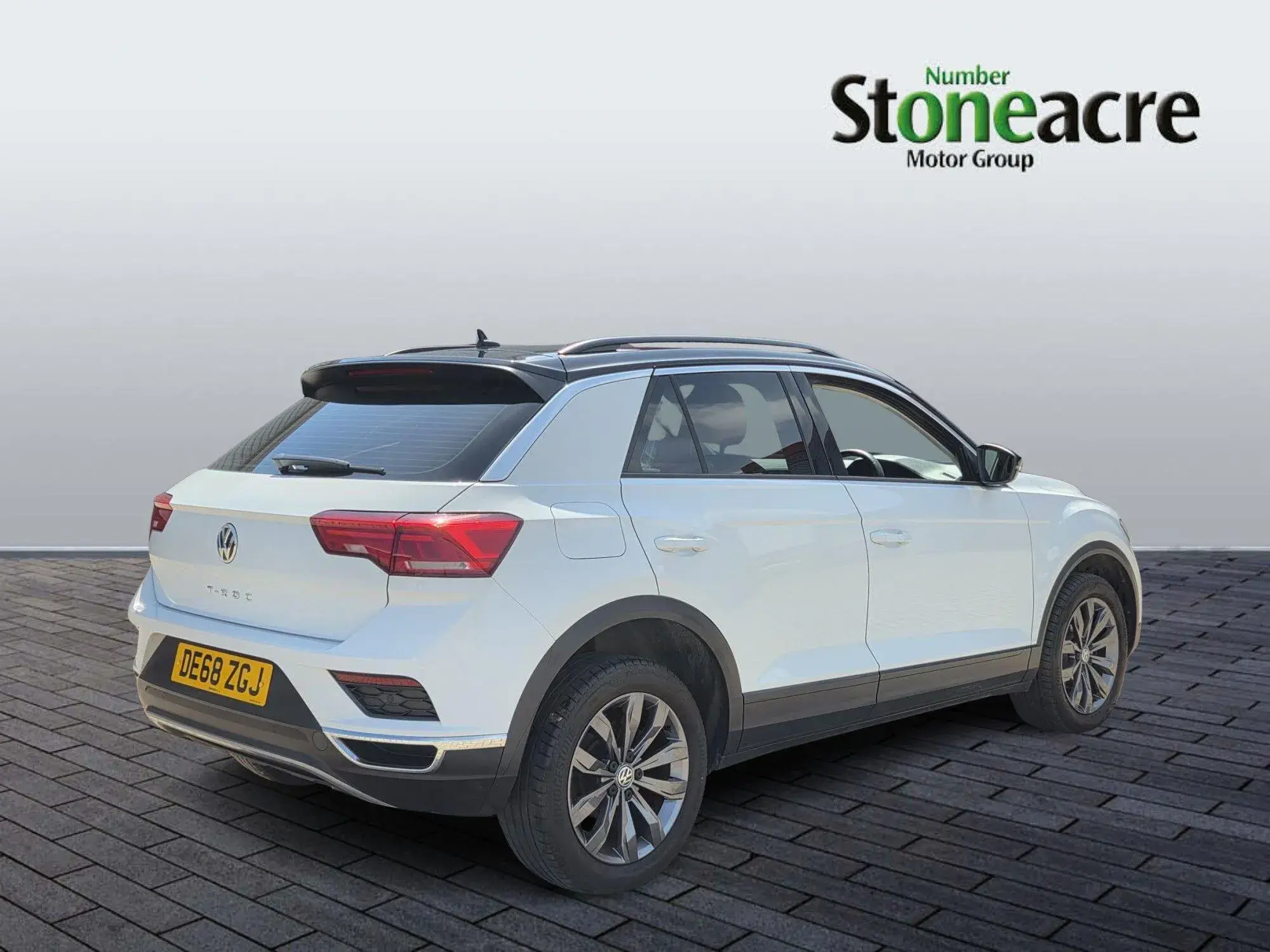 Volkswagen T-Roc 1.5 TSI EVO SE 5dr DE68ZGJ Image 3