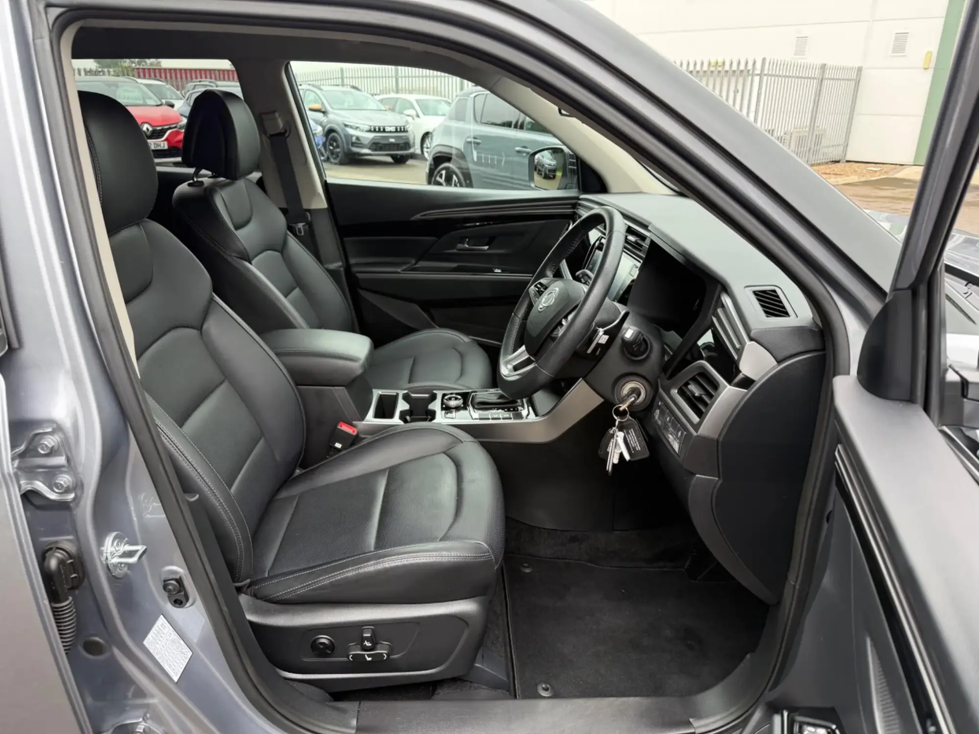 KGM Korando Image 16