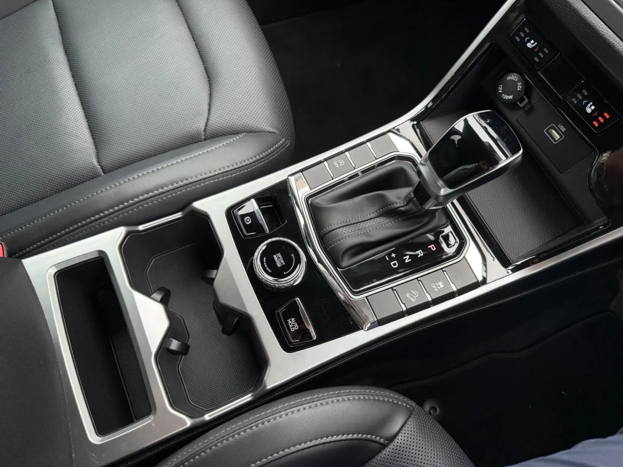KGM Korando Image 30