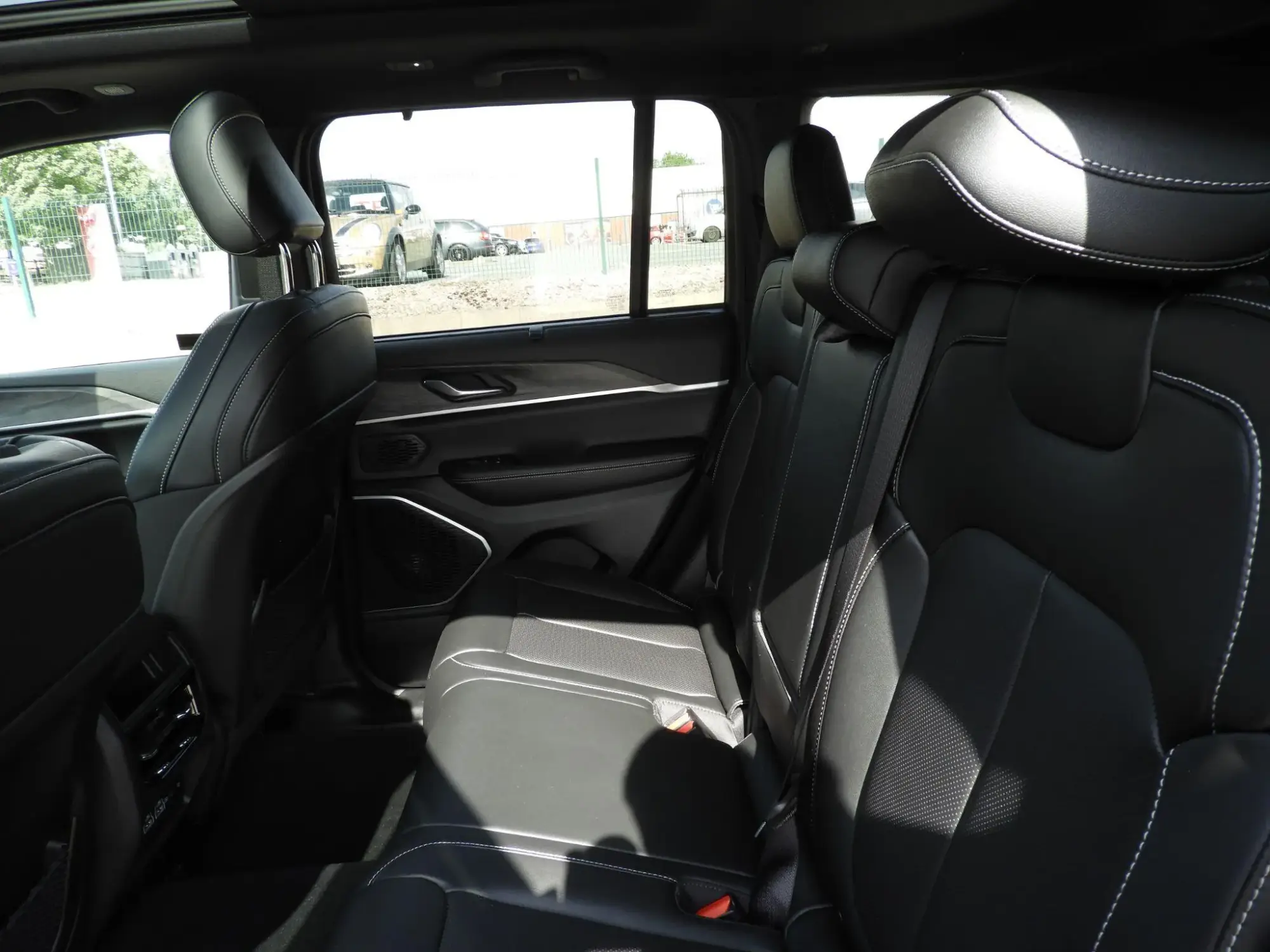 Jeep Grand Cherokee Image 30 Jeep Grand Cherokee Image 30