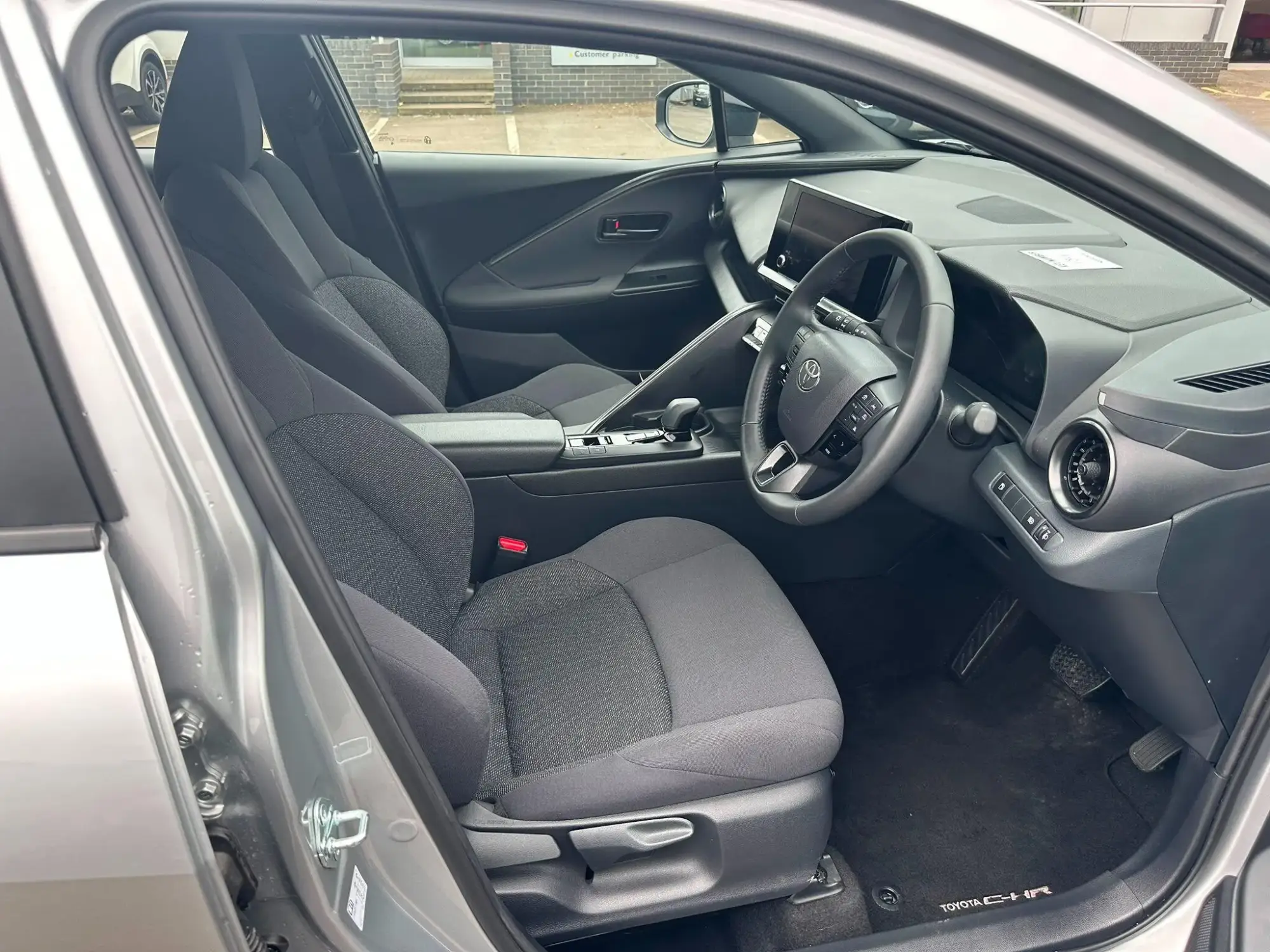 Toyota C-HR Self-Charging Hybrid Image 10