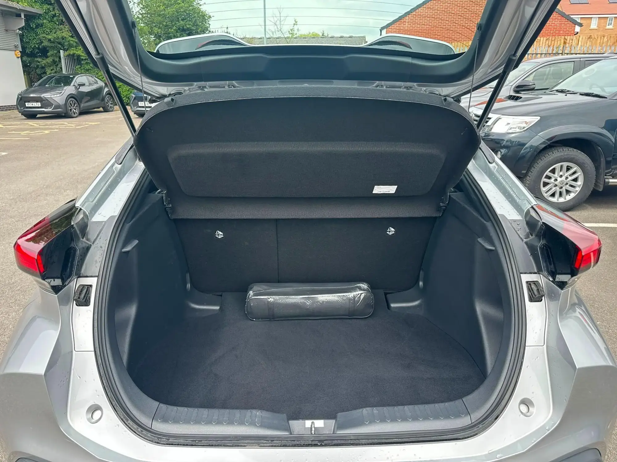 Toyota C-HR Self-Charging Hybrid Image 13