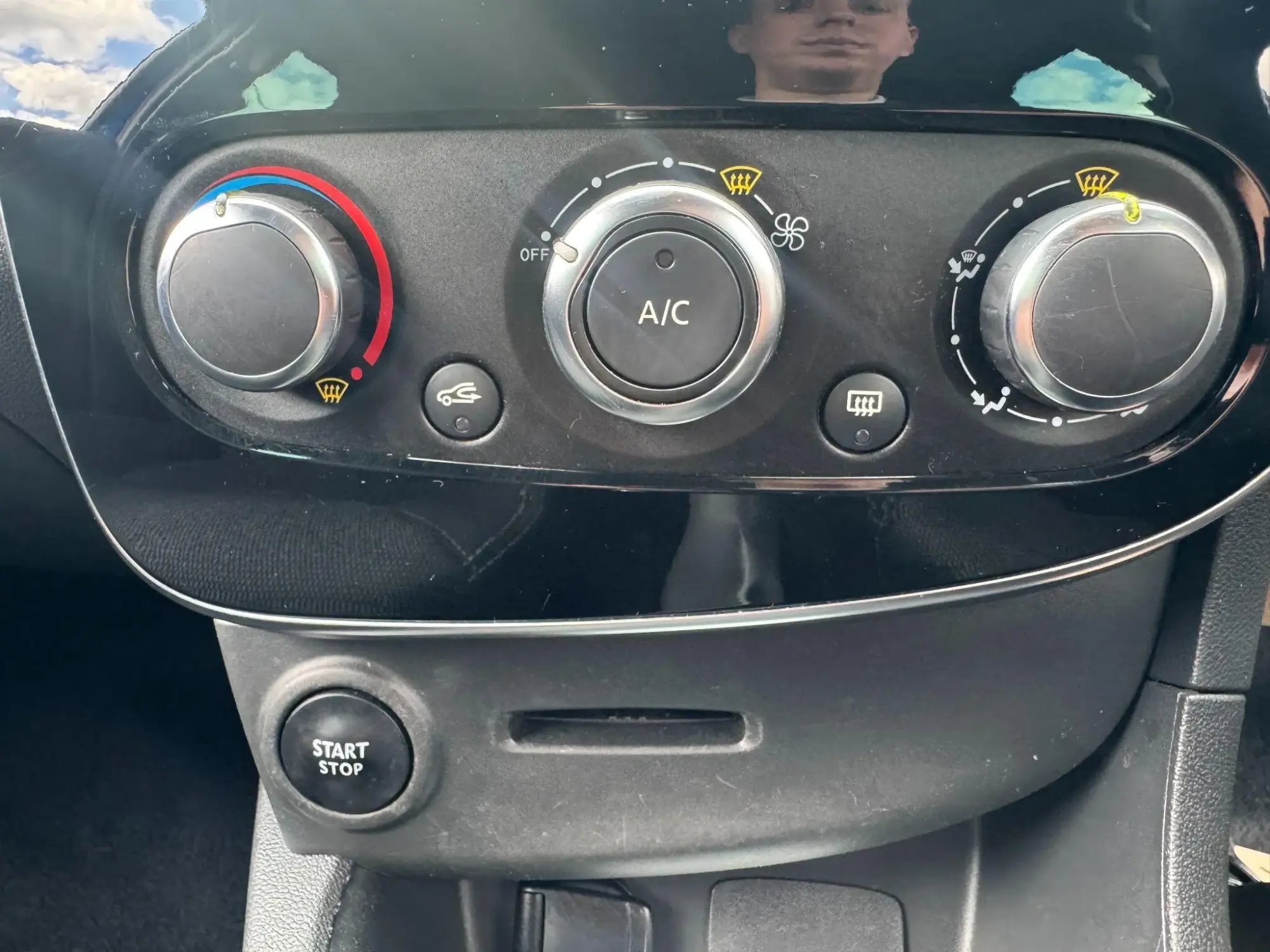 Renault Clio Image 15