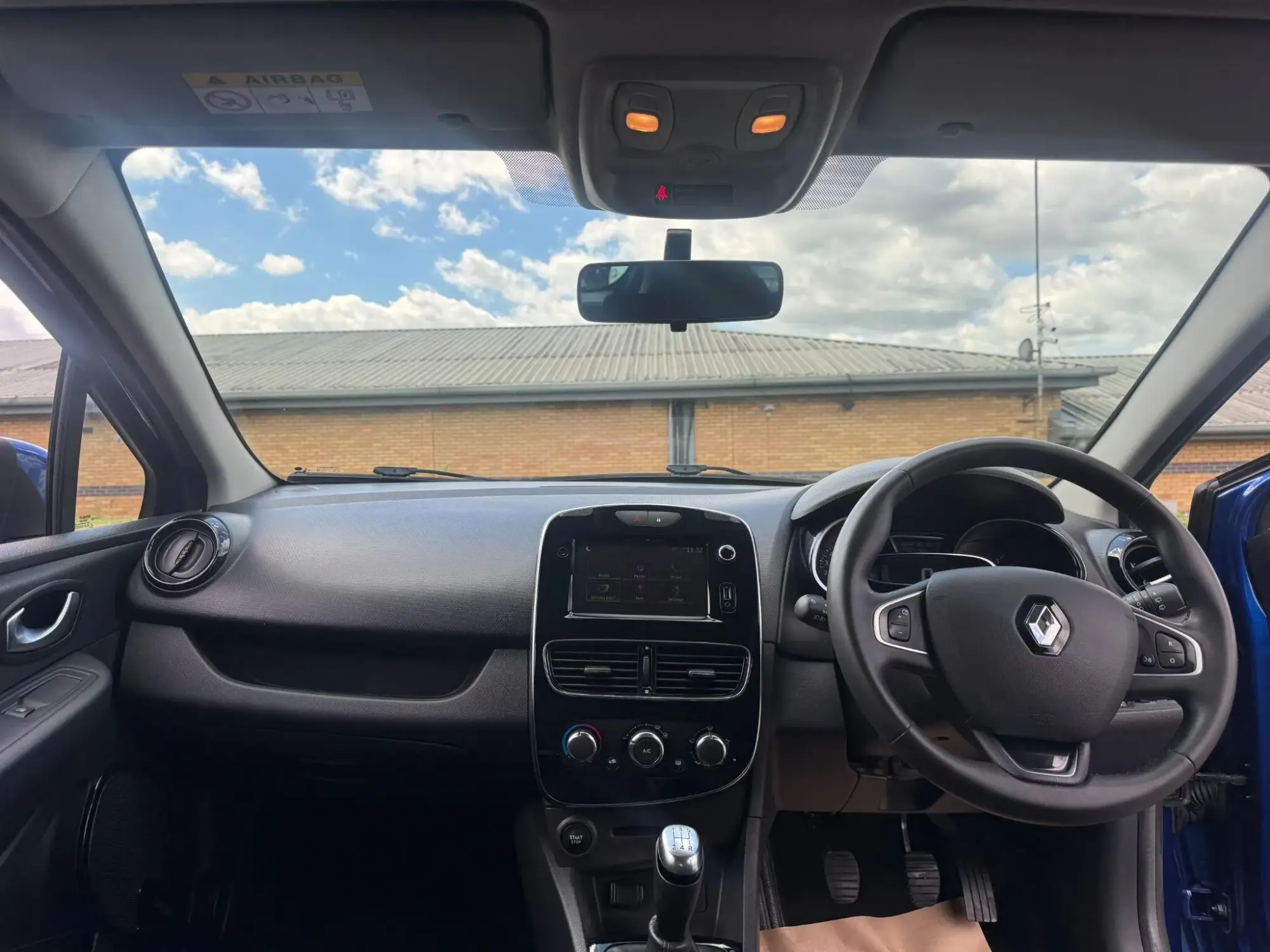 Renault Clio Image 19