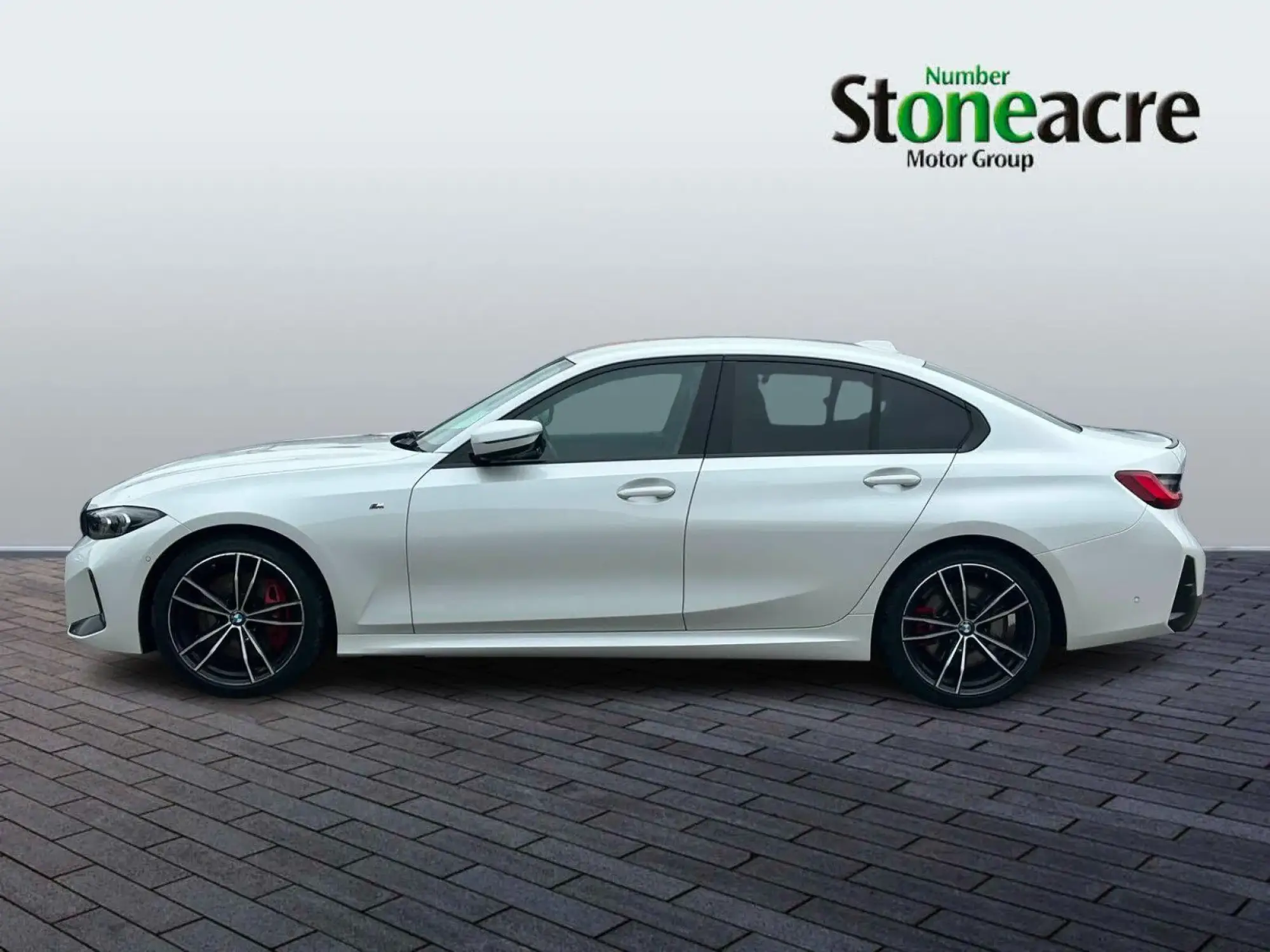 BMW 3 Series Image 19