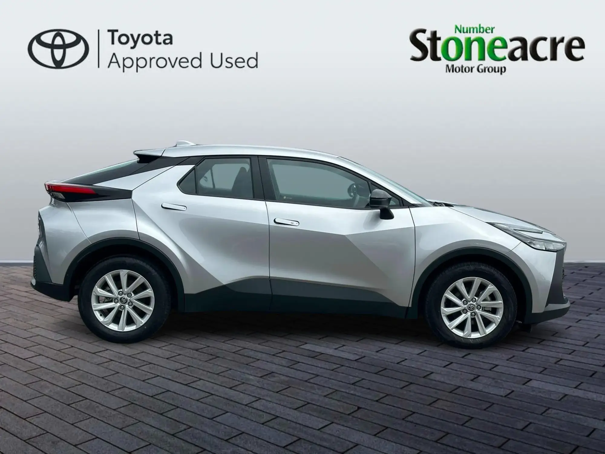 Toyota C-HR Self-Charging Hybrid Image 15