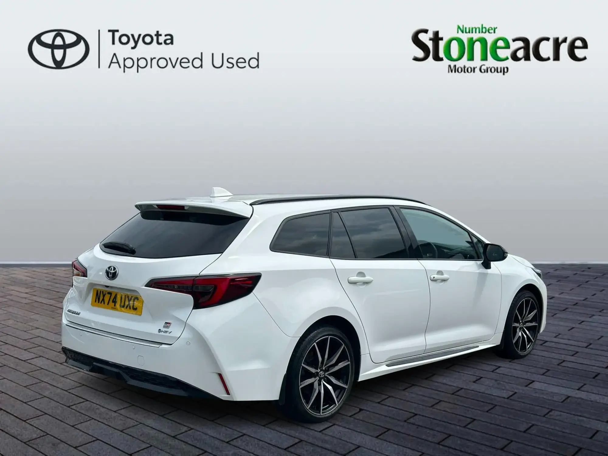 Toyota Corolla Touring Sports 1.8 Hybrid GR Sport 5dr CVT NX74UXC Image 2